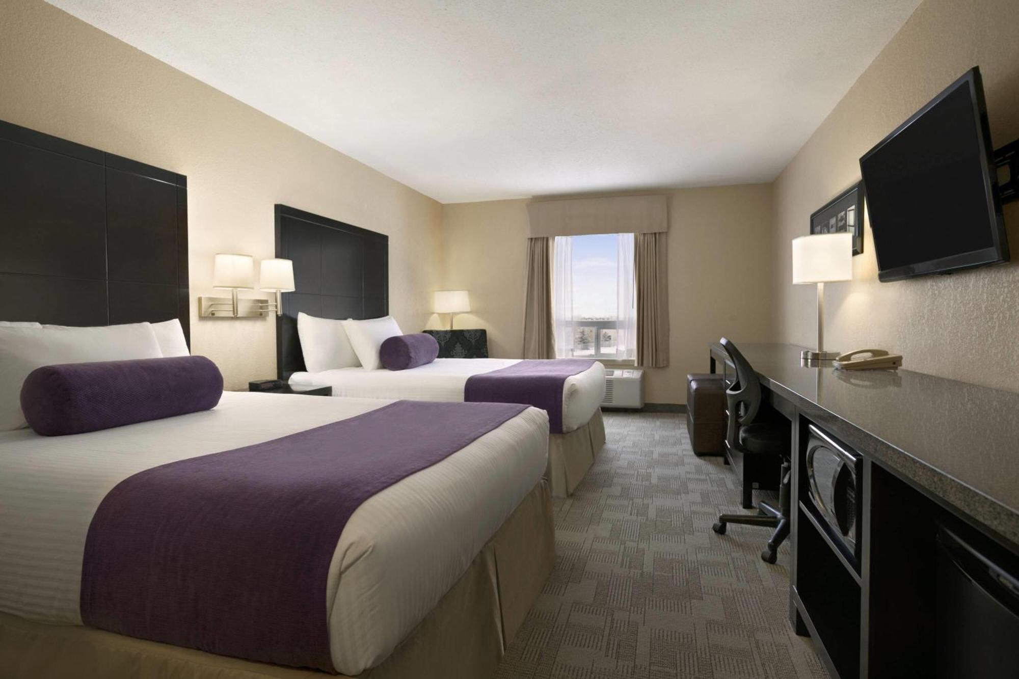Queen Room Two Queen Beds Non-Smoking