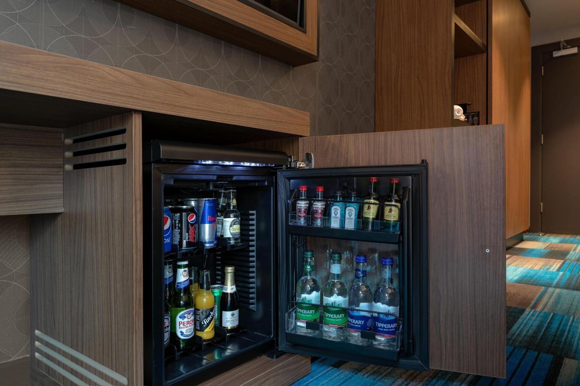 Aloft King Room