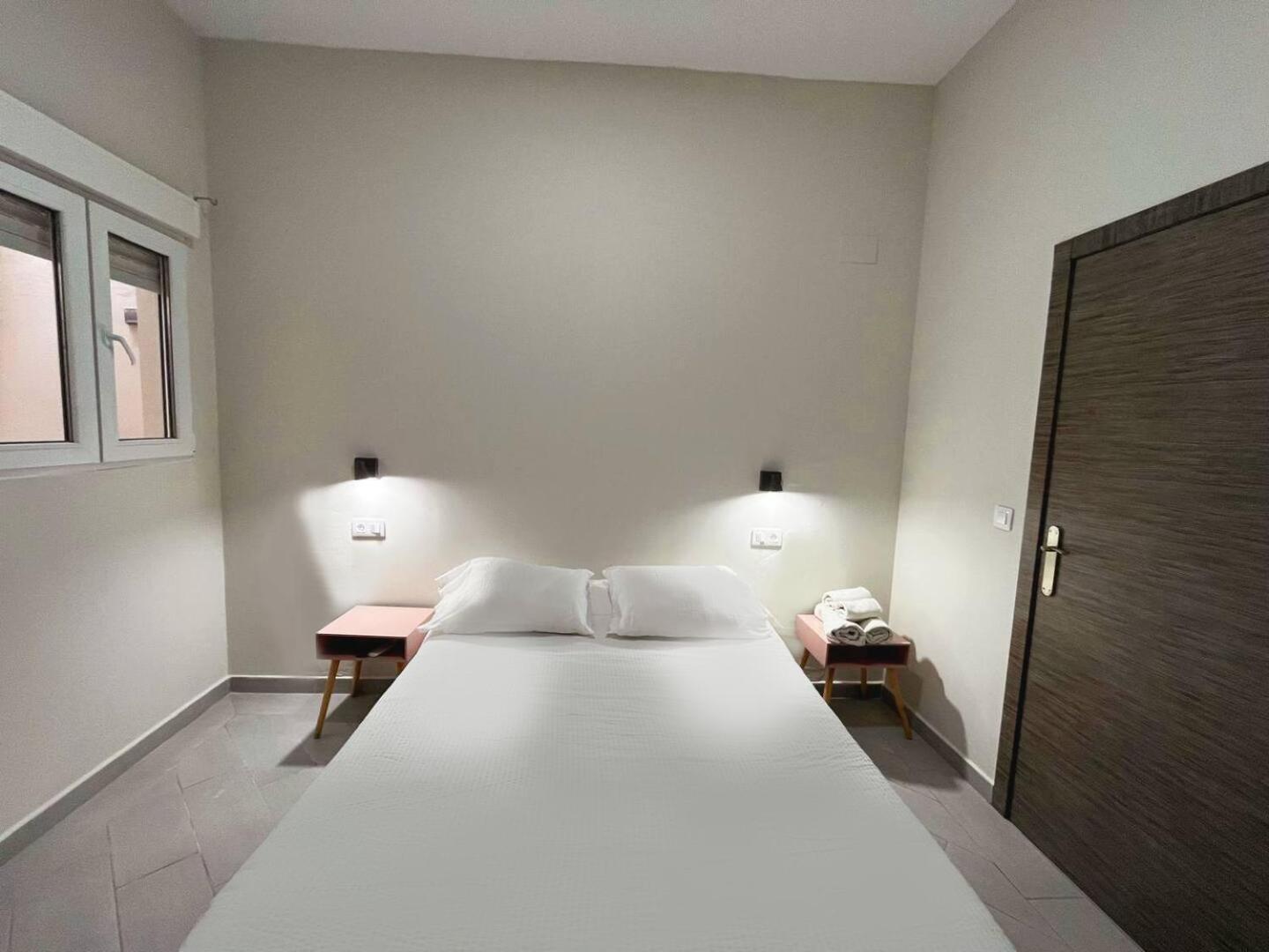 Single Room Private Bathroom