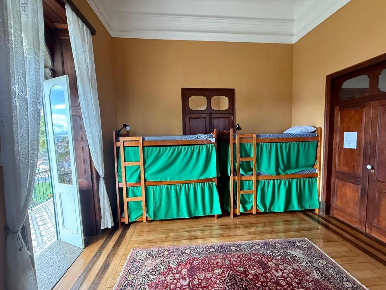 Cama de Solteiro em Dormitório Misto