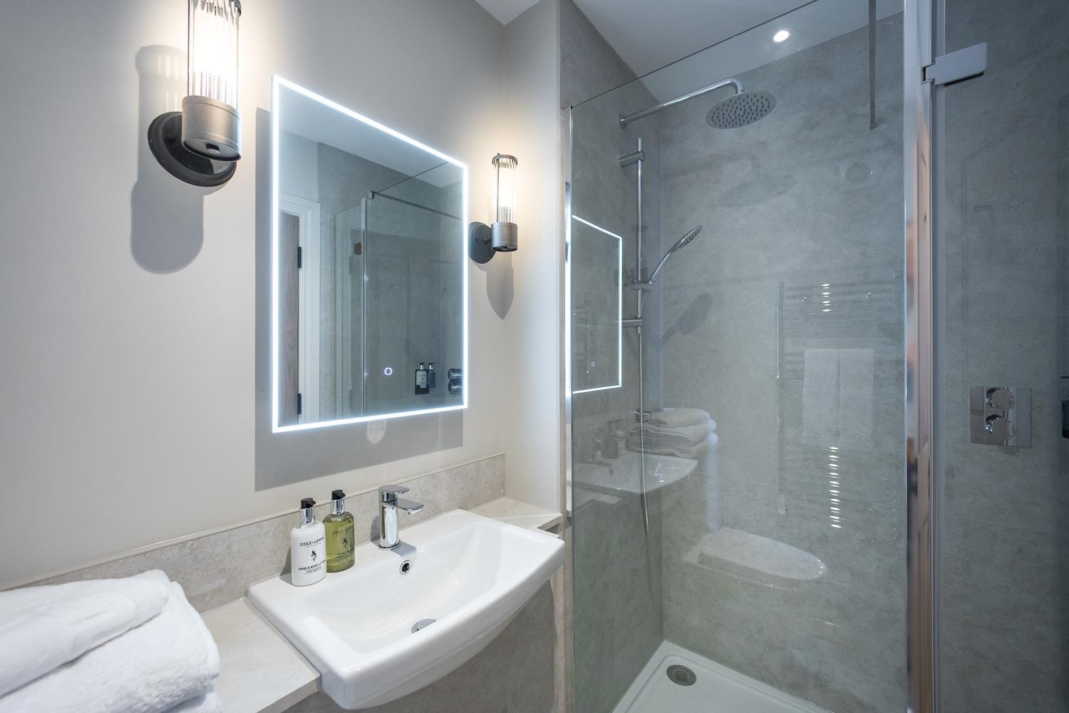 Deluxe Double Room with Balcony and Sea View