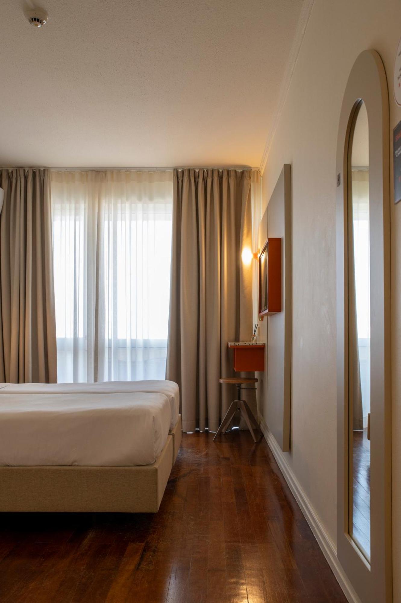 Double or Twin Room Balcony