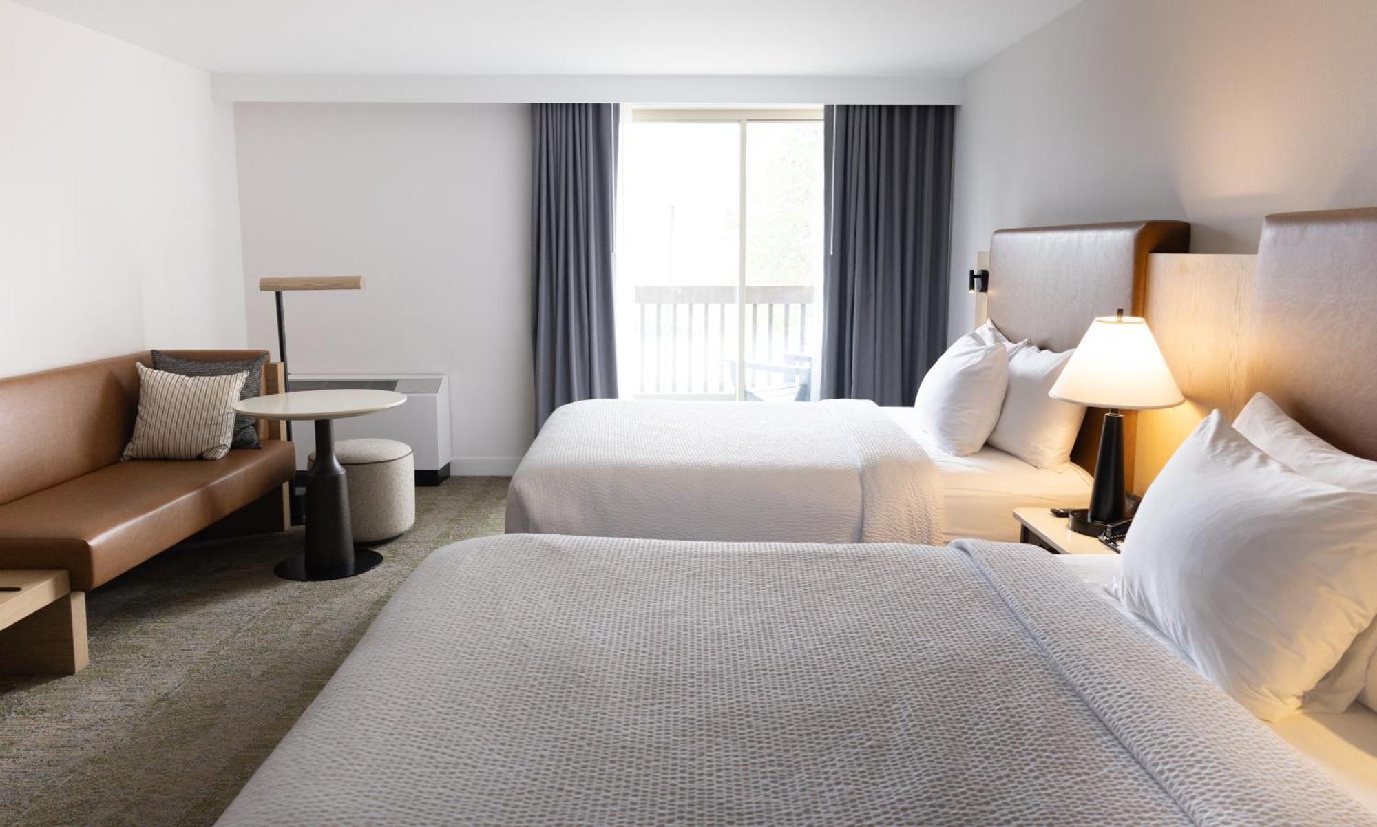 Woodland Balcony Room 2 Queens – Pet Friendly