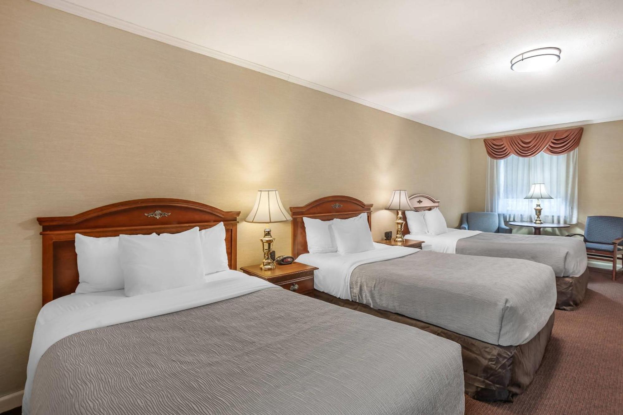 Standard Room Three Double Beds 2nd floor