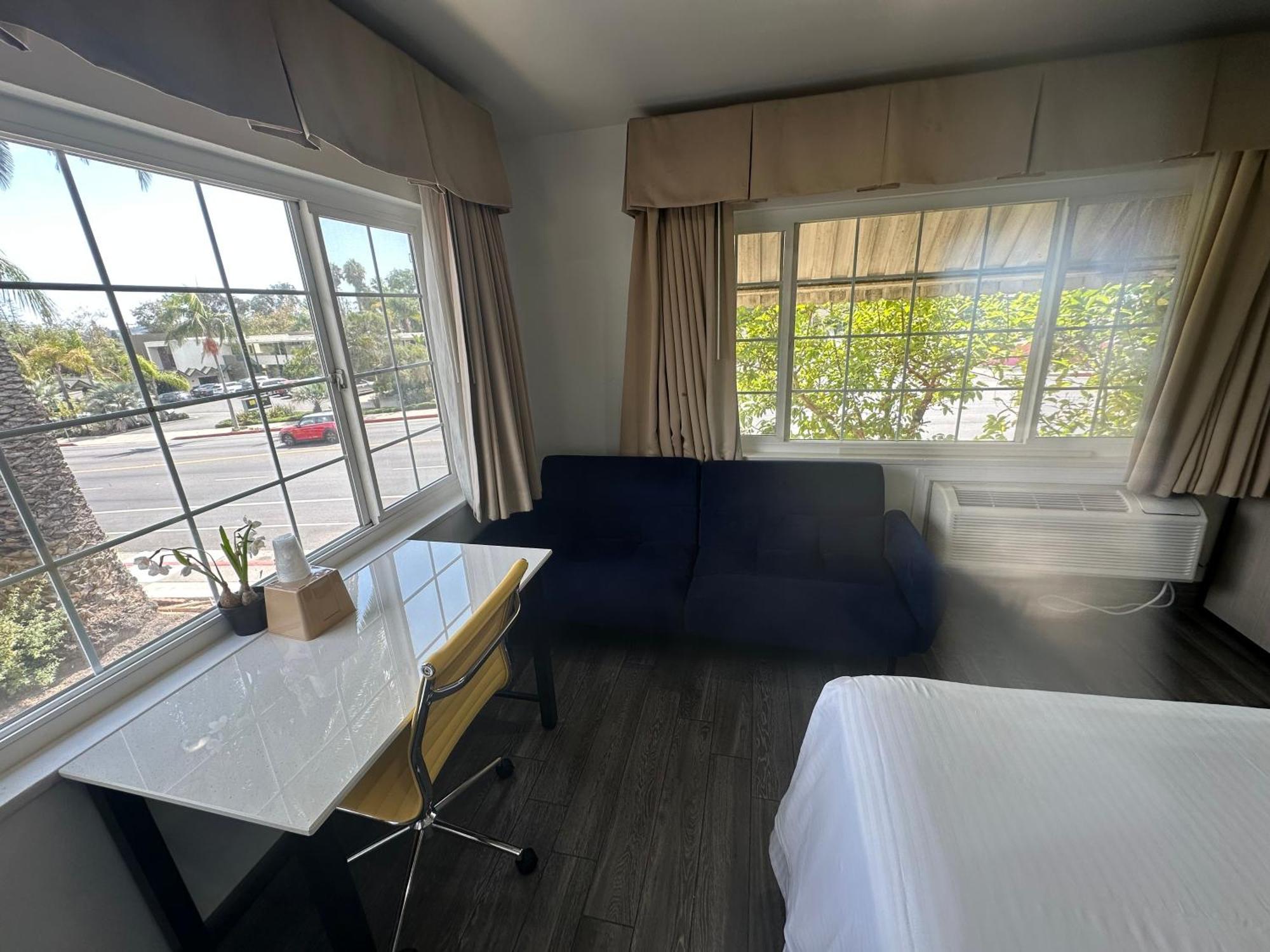 Deluxe Family Suite