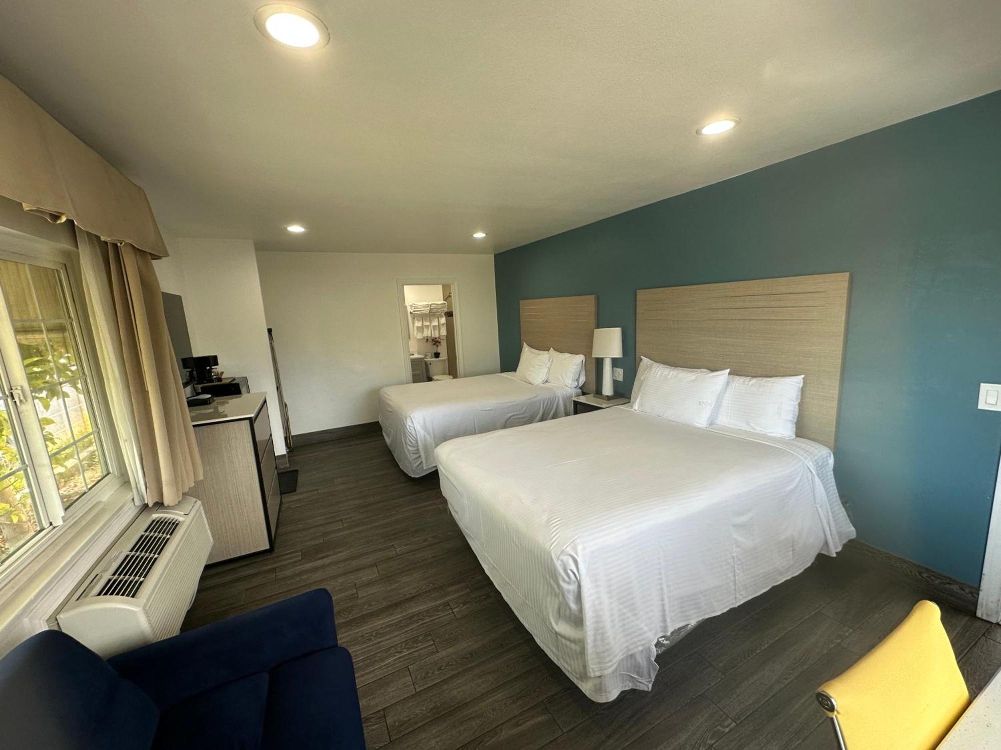 Deluxe Family Suite