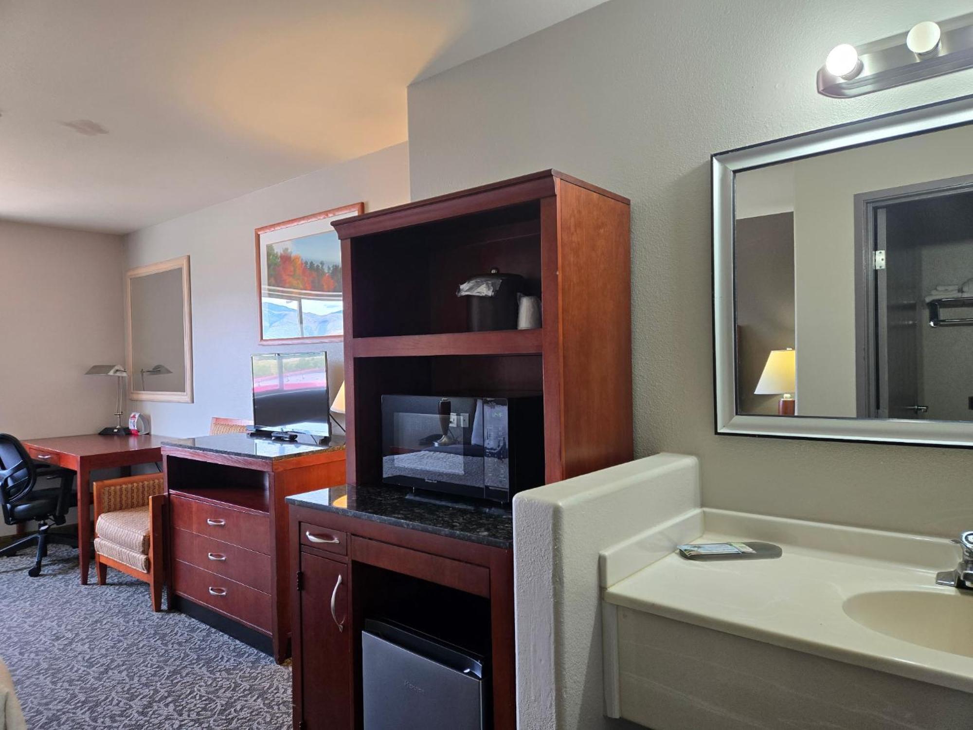 Deluxe King Room