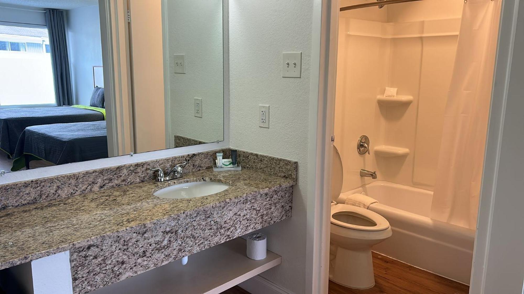 Economy Twin Room