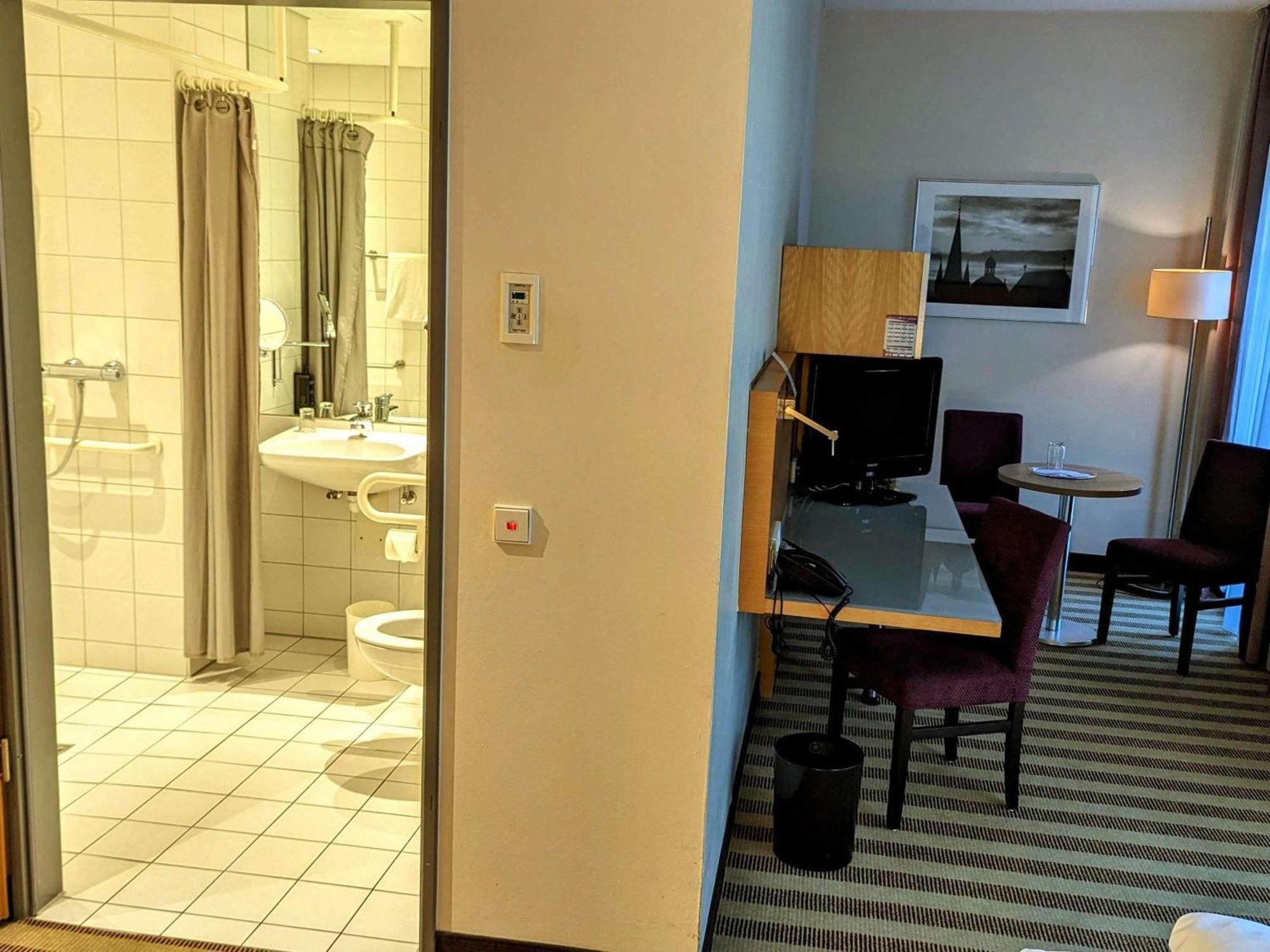 Standard Single Room barrier