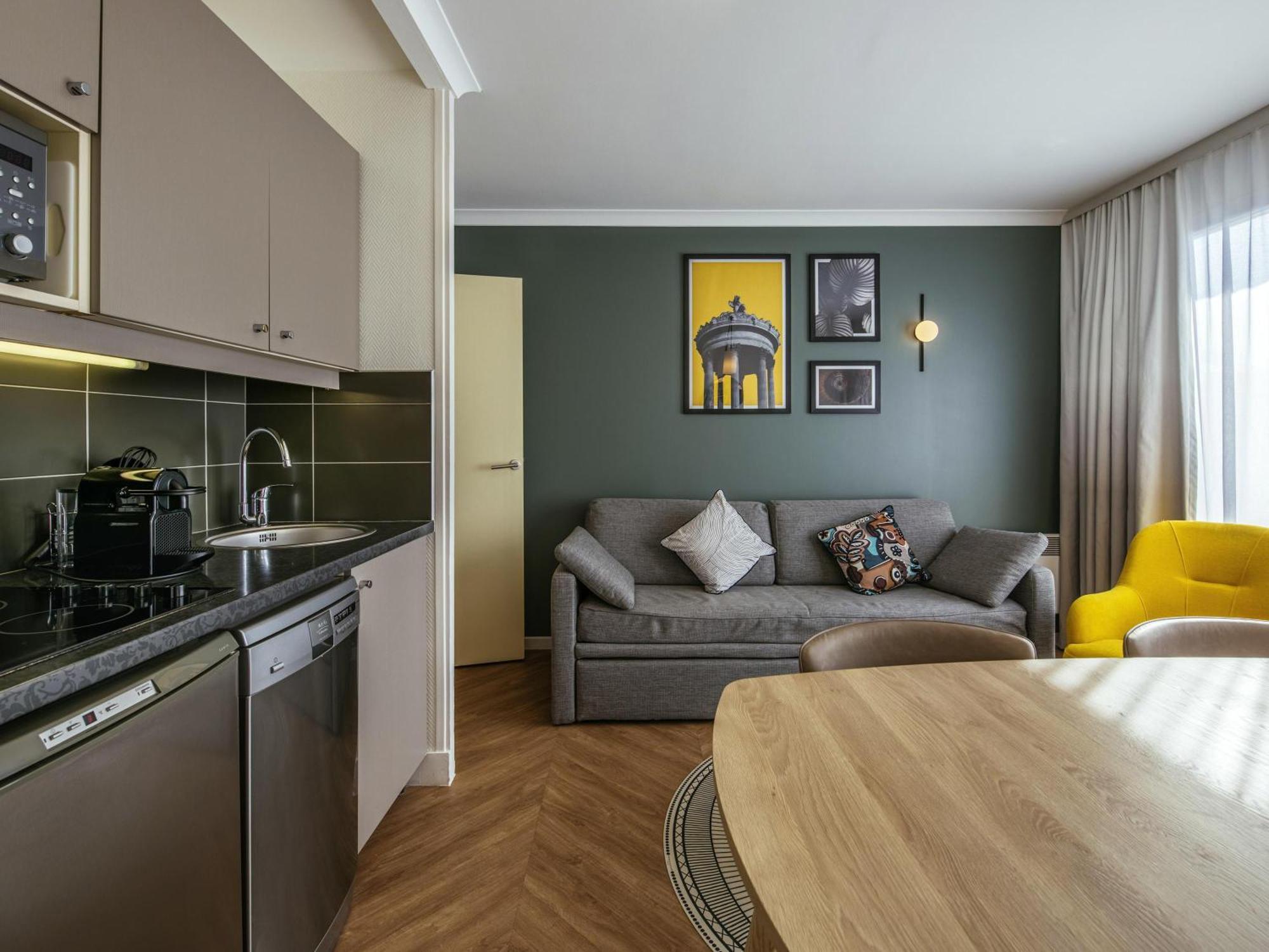 One-Bedroom Apartment
