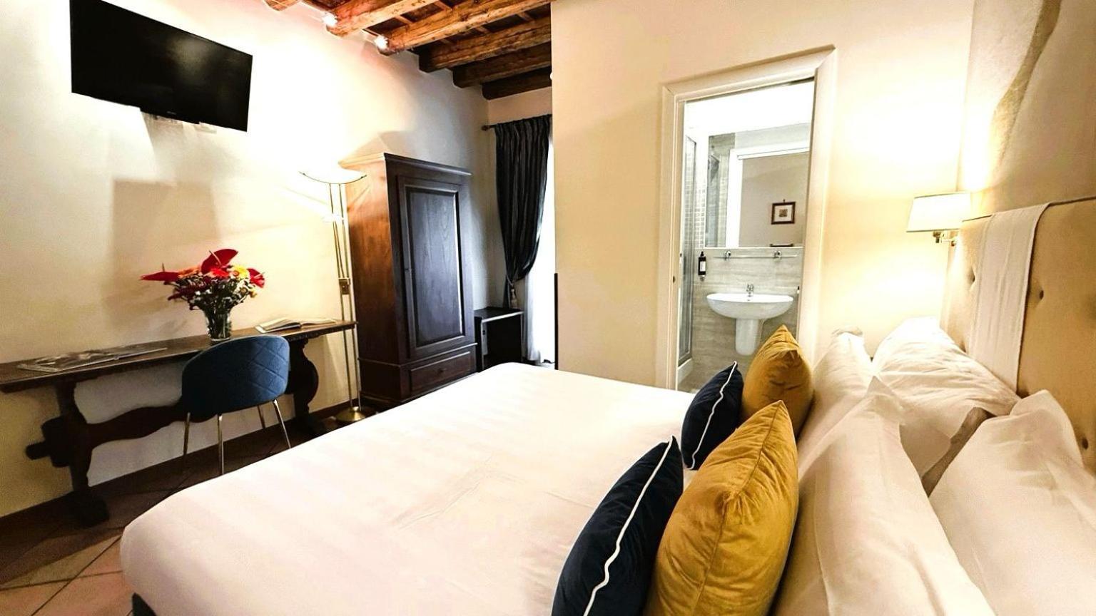 Double or Twin Room Garden View