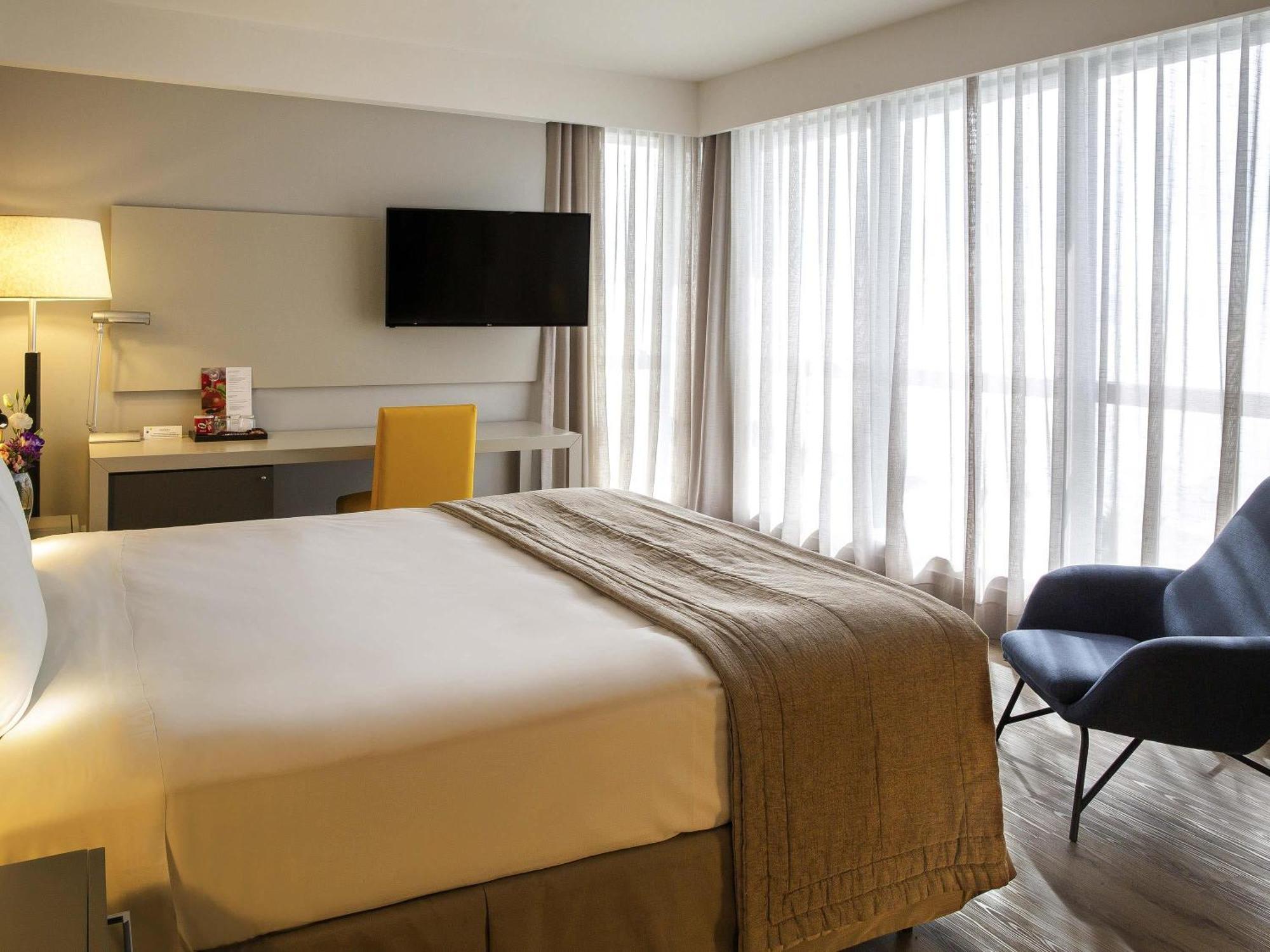 Deluxe King Room Ocean View