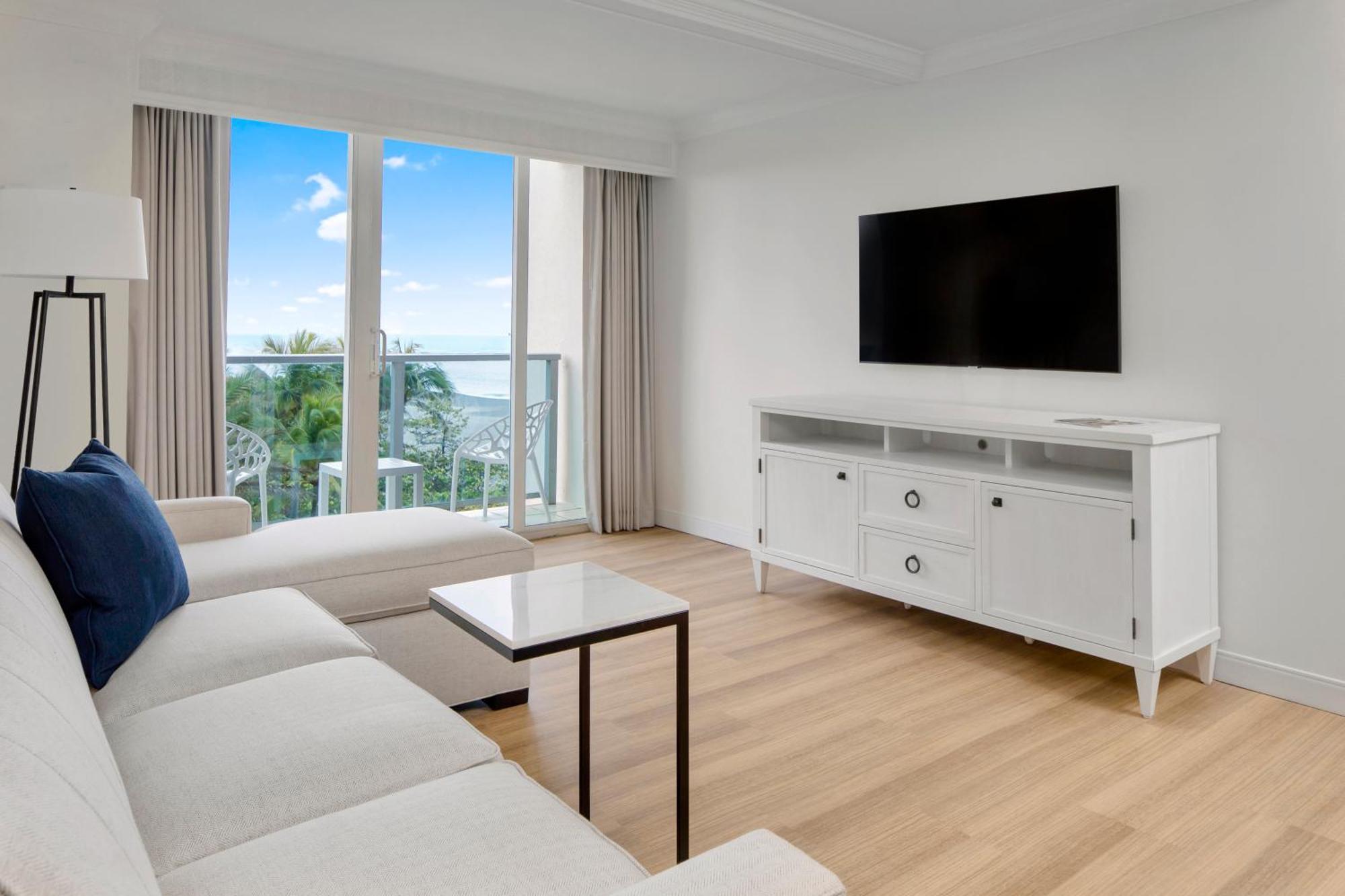 Superior King Suite Partial View – Disability Access,1704886859:JPEG
