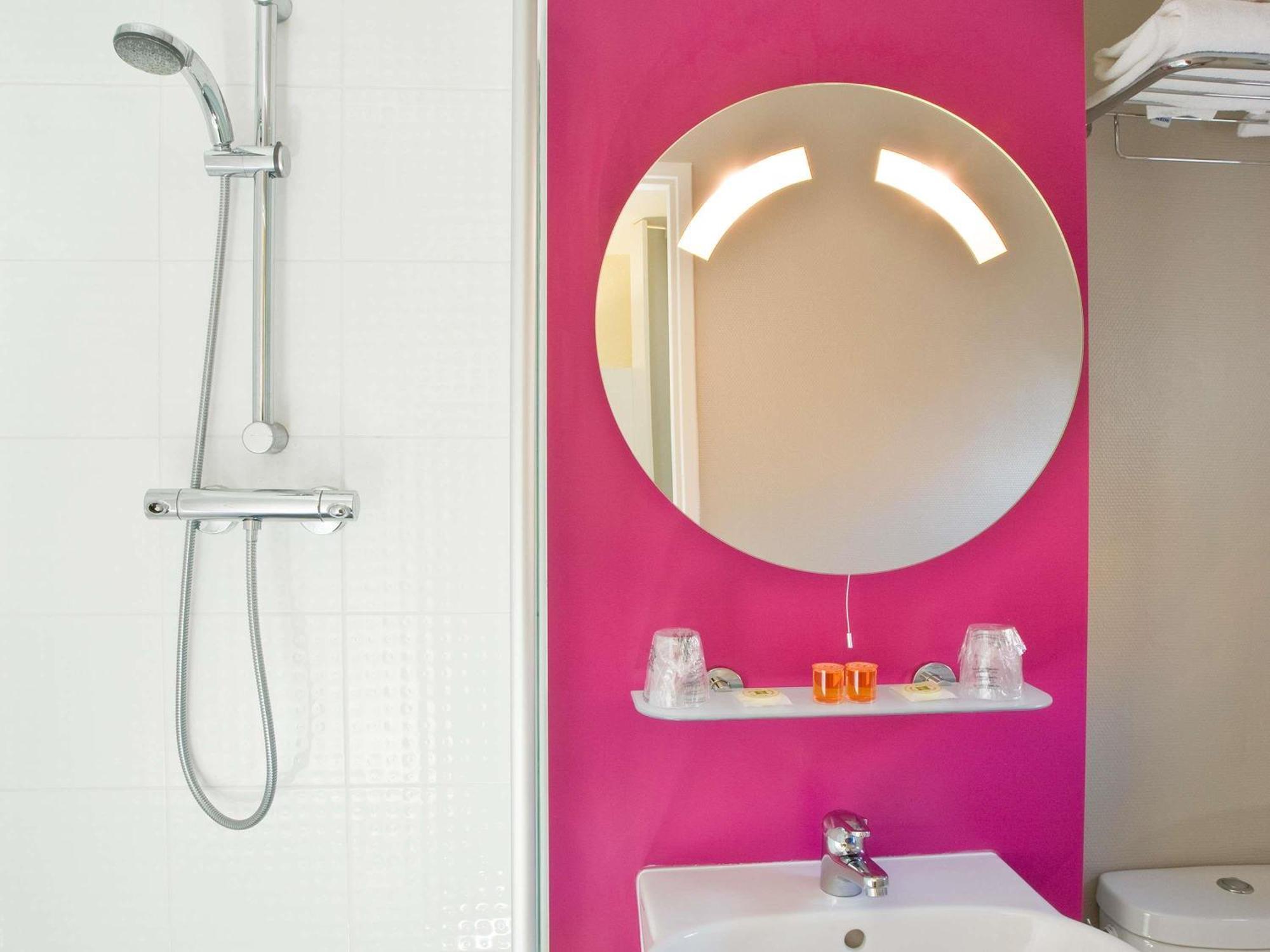Chambre Standard avec 1 Lit Double et 1 Canapé-Lit Simple