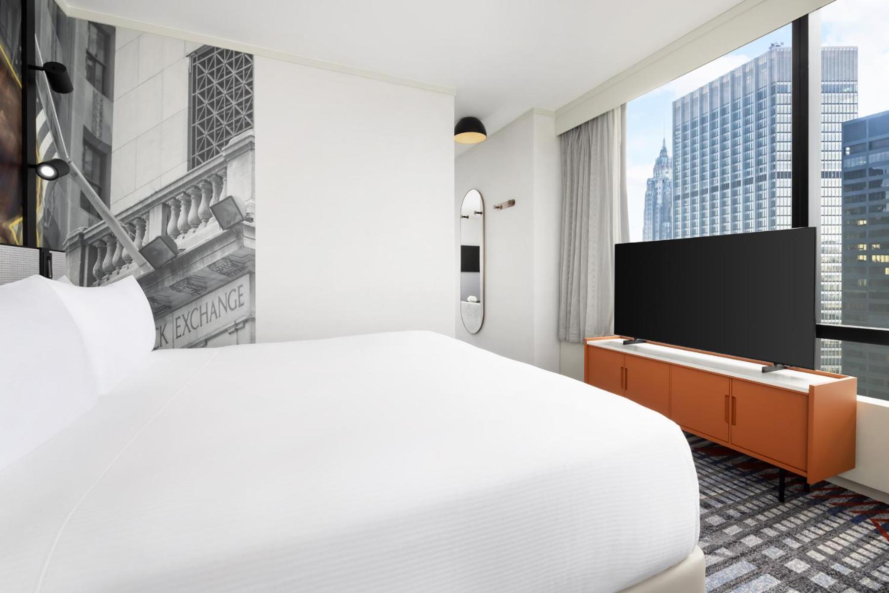 Corner King Junior Suite City View