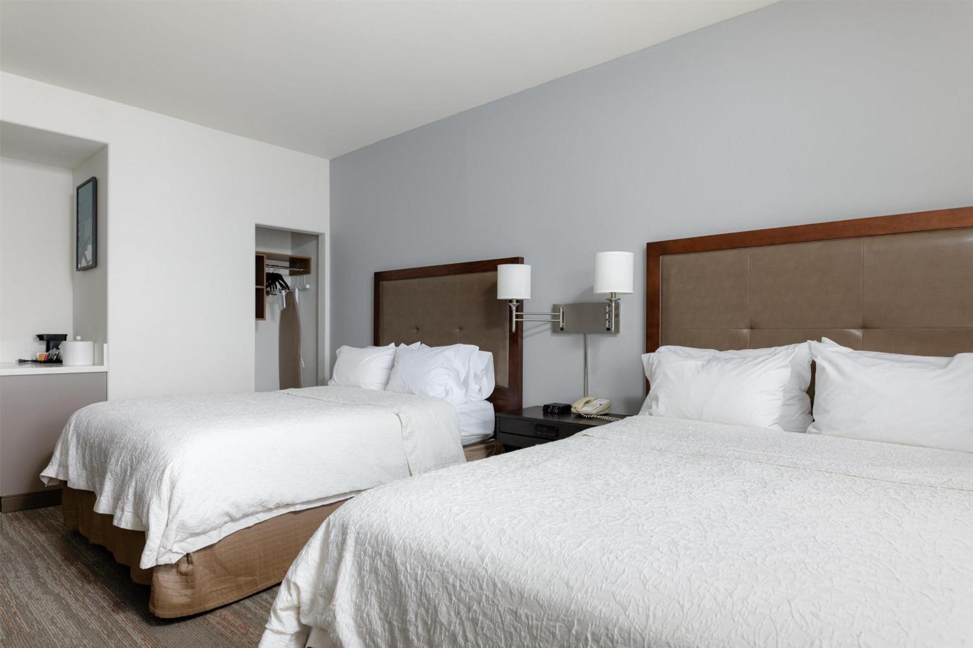 Room with Two Queen Beds - Non-Smoking