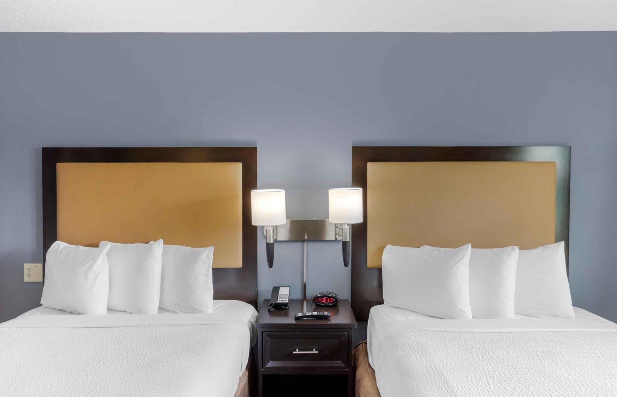 Studio 2 Double Beds Non-Smoking