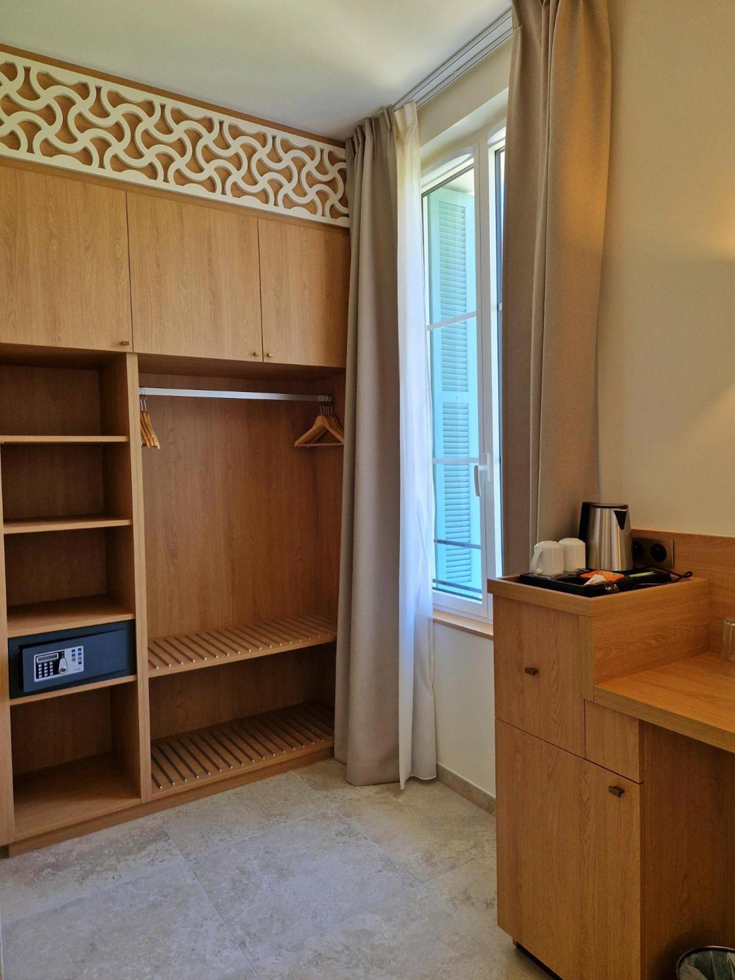 Double Room Garden View Annex building access by stairs