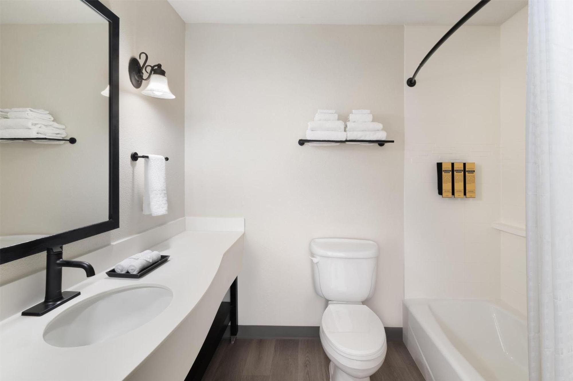 Queen Room Two Queen Beds Bath Tub Disability Access or Non-Smoking
