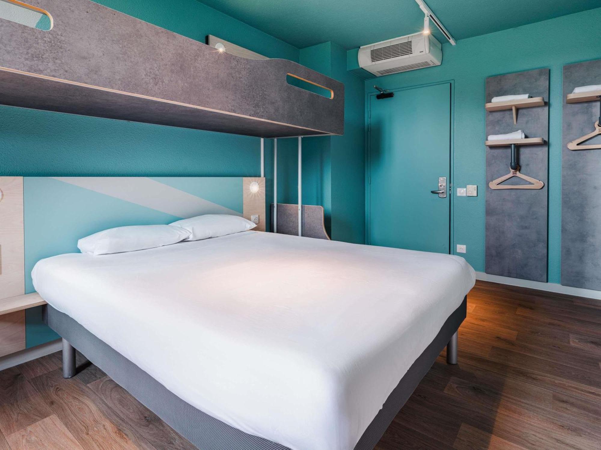 Triple Room,1704954513:JPEG