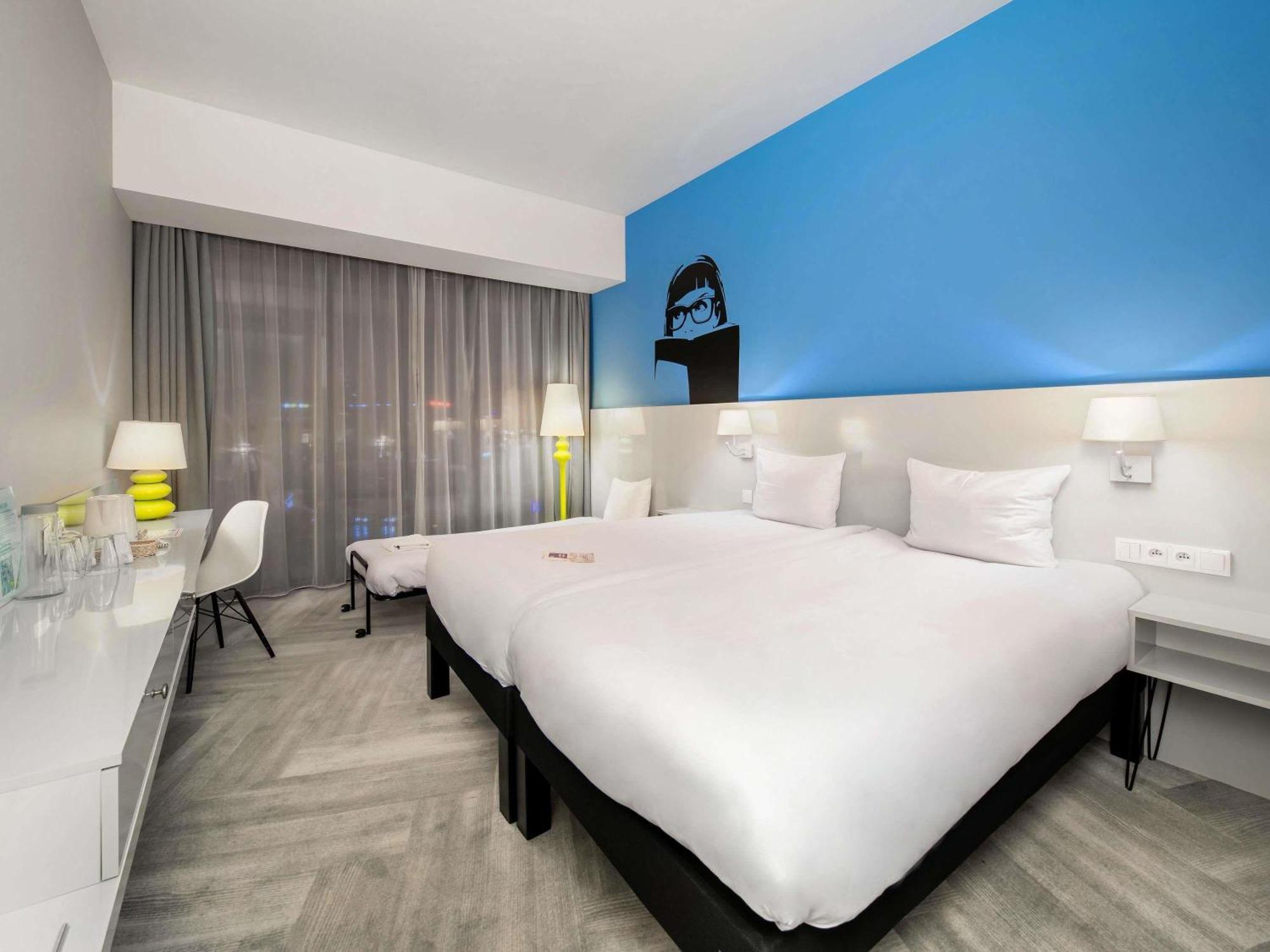 Doppel- oder Zweibettzimmer mit Zustellbett (auf Anfrage)