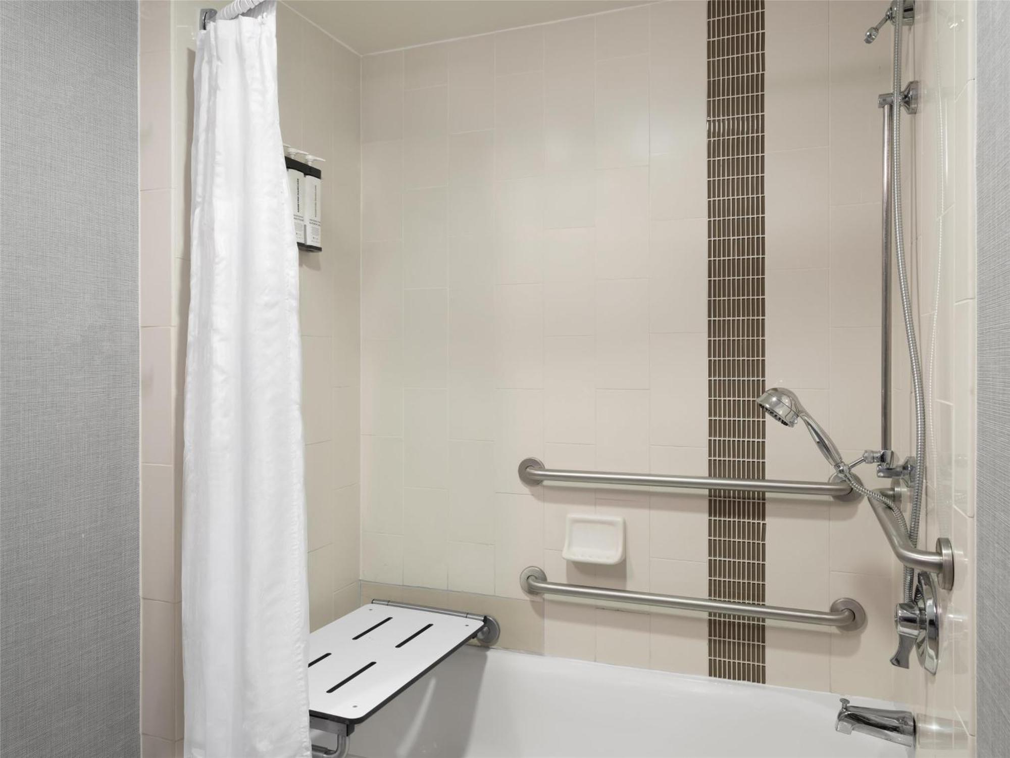 Specialty King Room Bath Tub