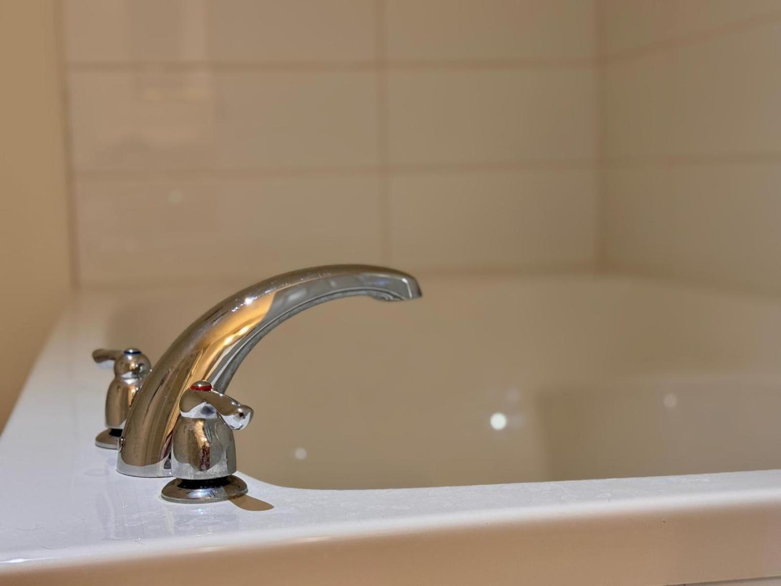 King Suite Spa Bath,1705339402:JPEG