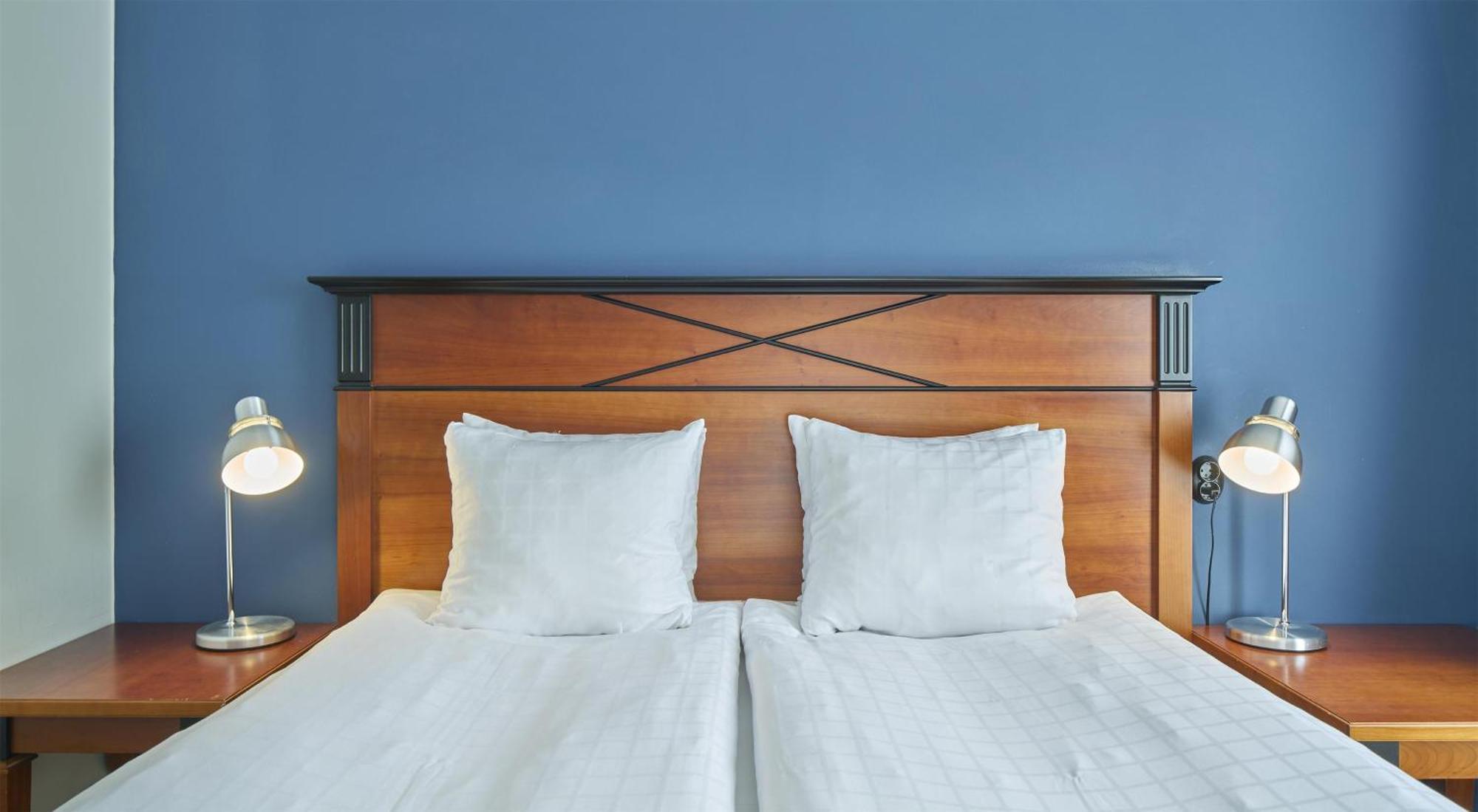 Economy Queen Room