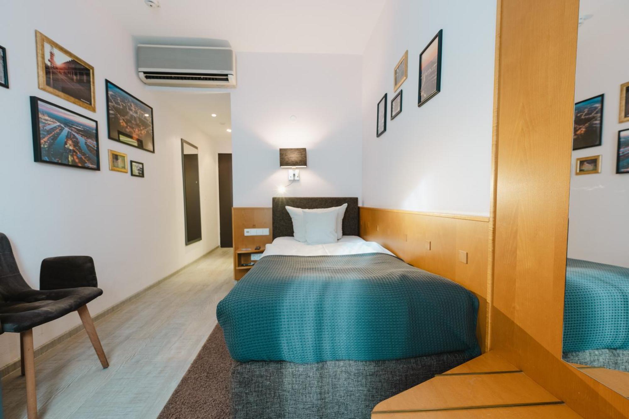 Classic Single Room