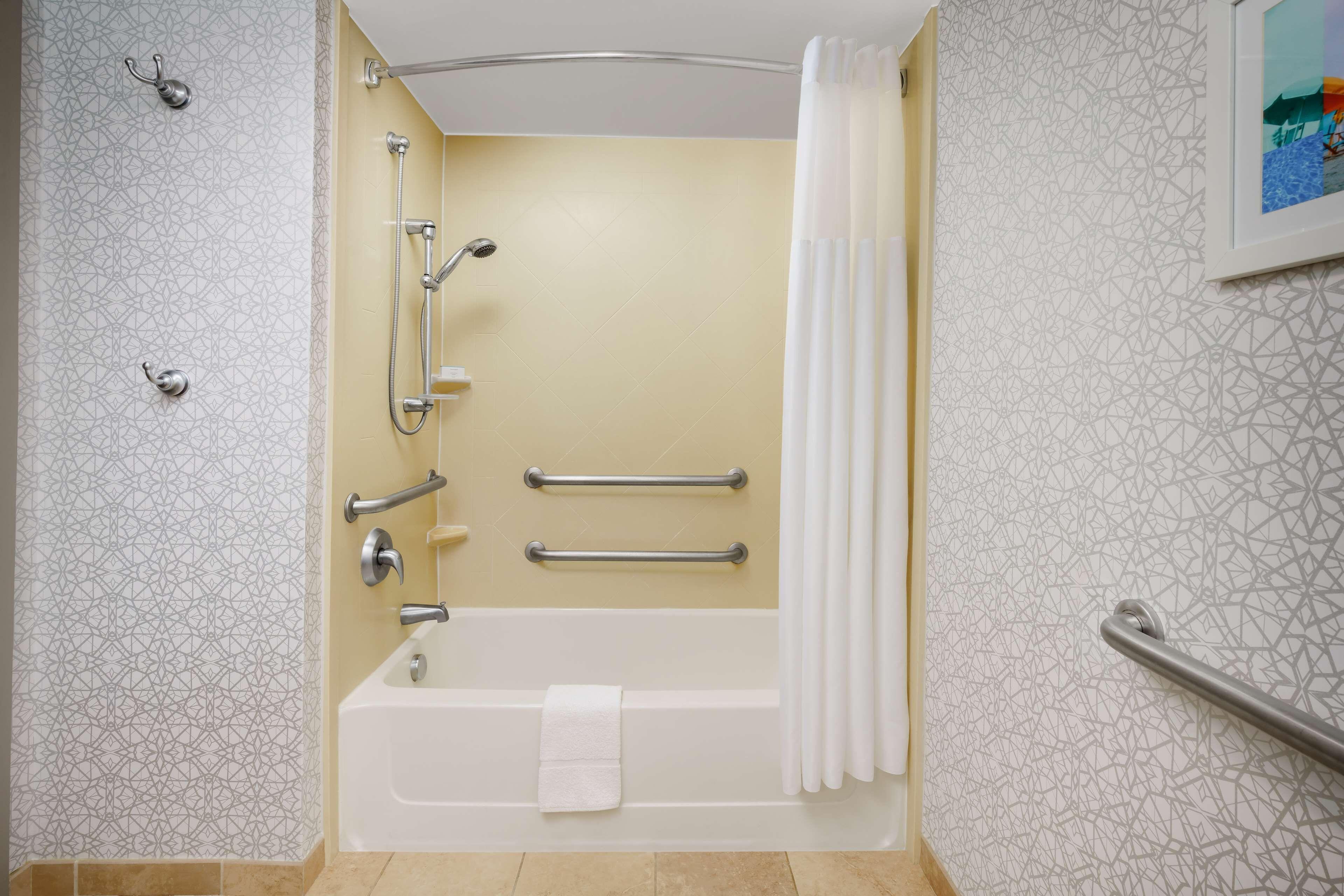 Queen Room Mobility Access or Non-Smoking