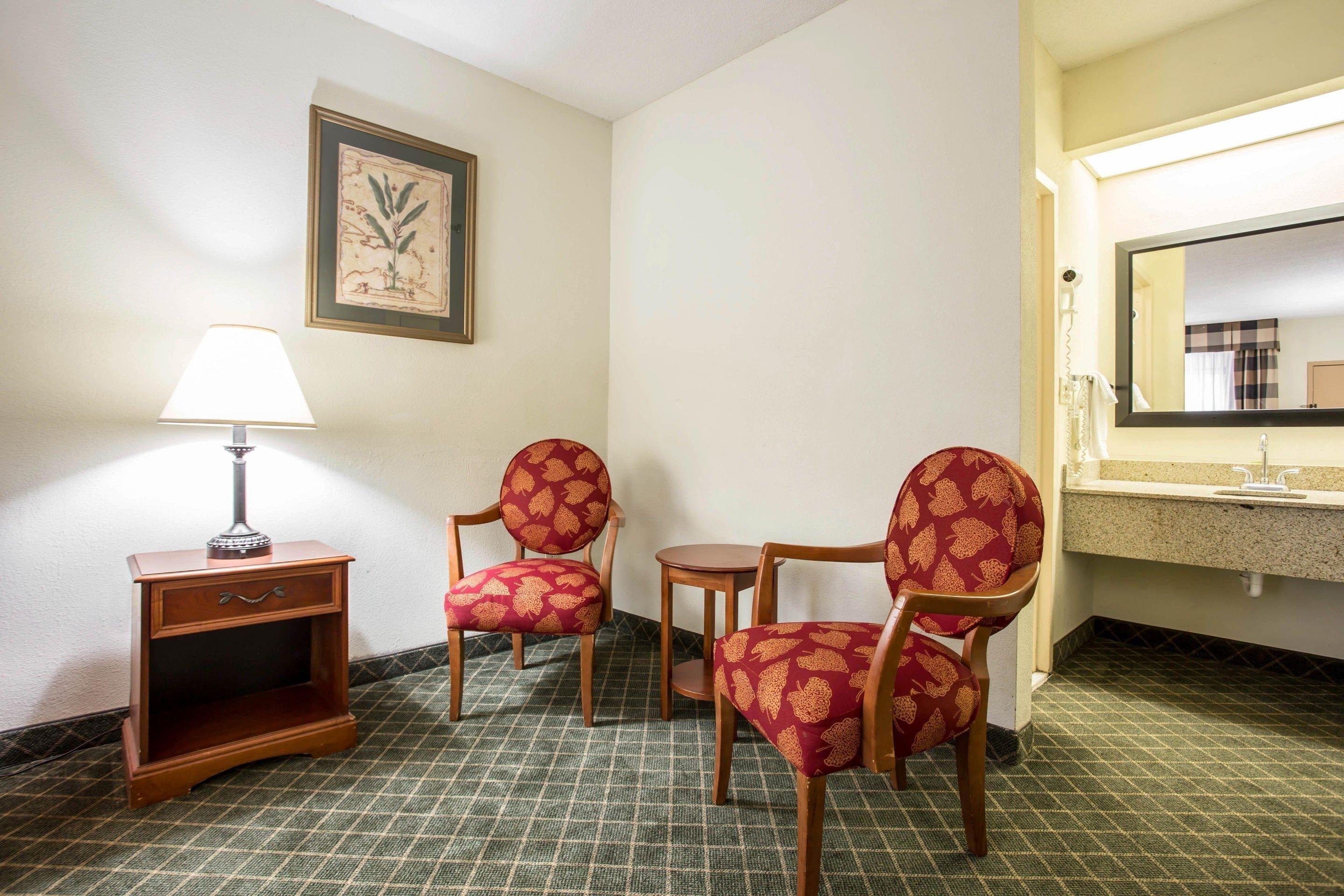 King Suite Non-Smoking
