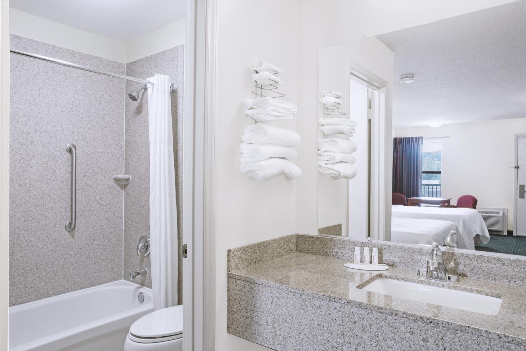 King Room Mobility Access or Non-Smoking