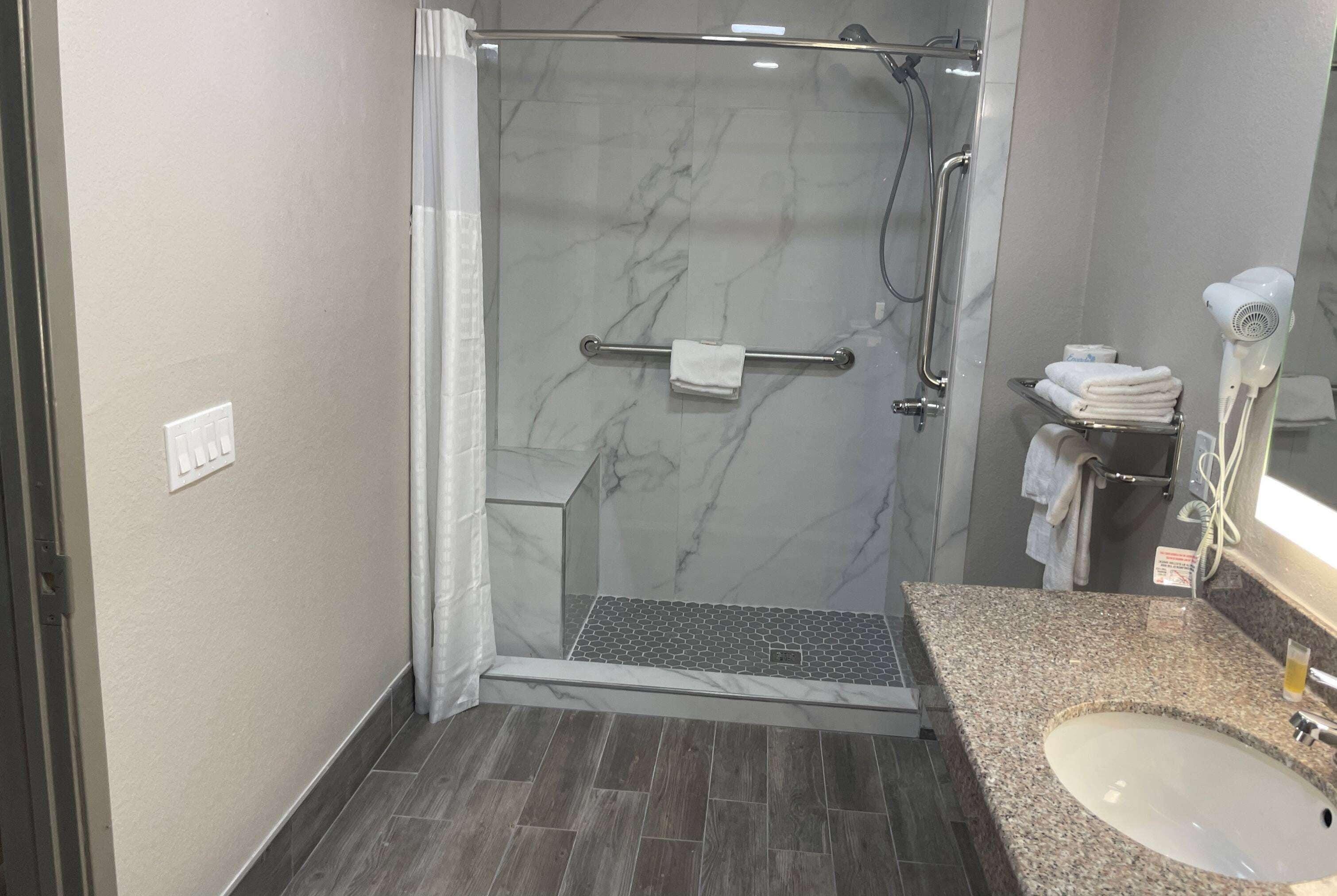 King Room Roll Shower Mobility Access or Non-Smoking