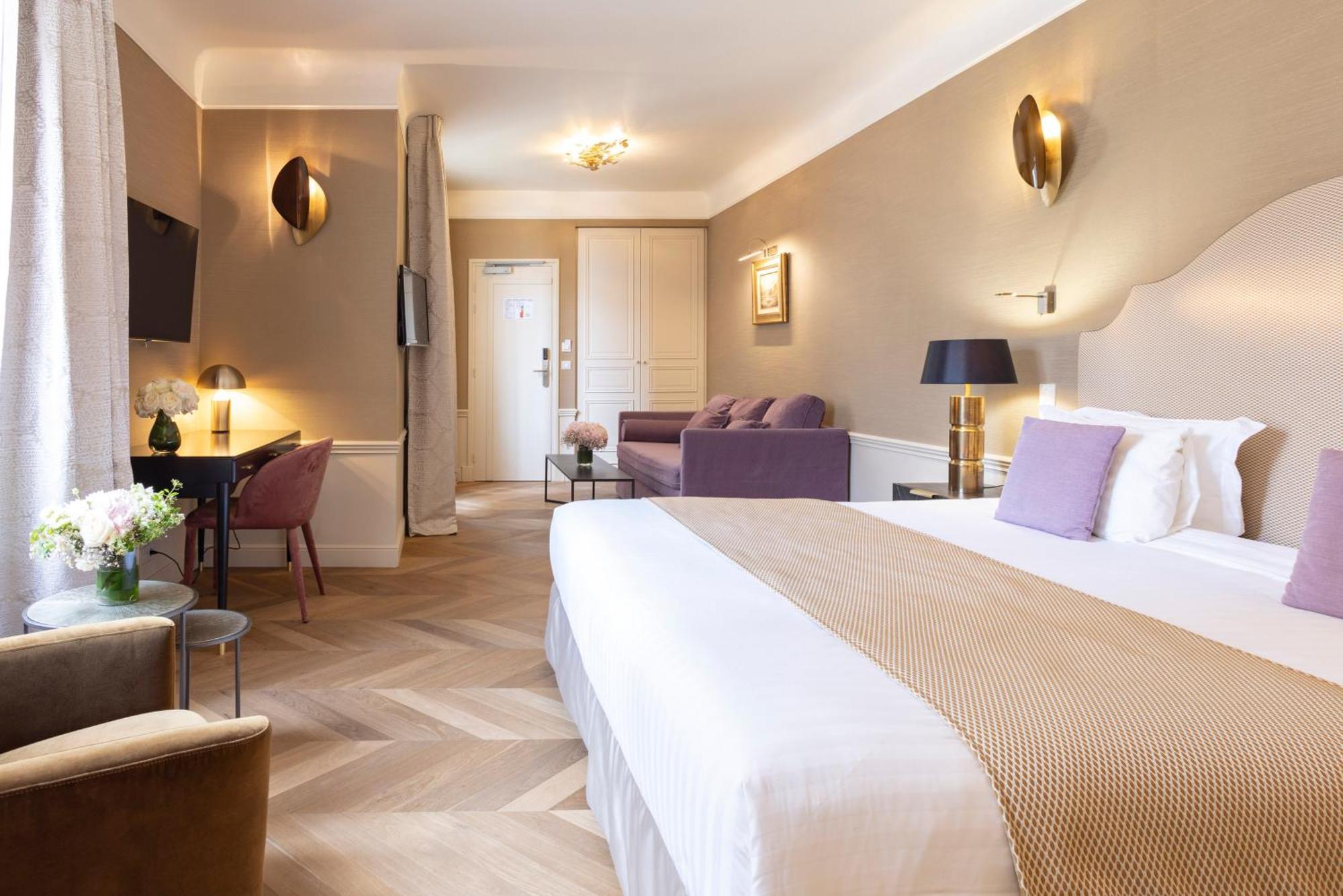 Deluxe Suite