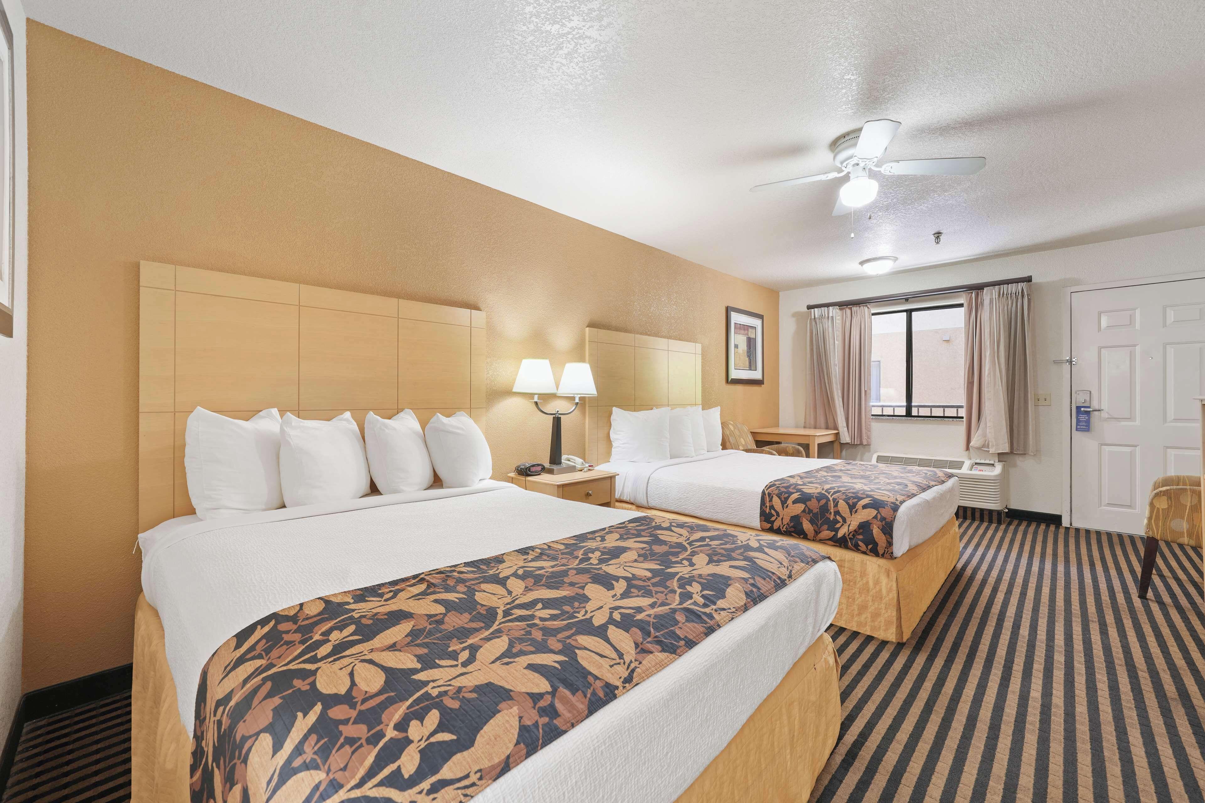 Queen Room Two Queen Beds Non-Smoking