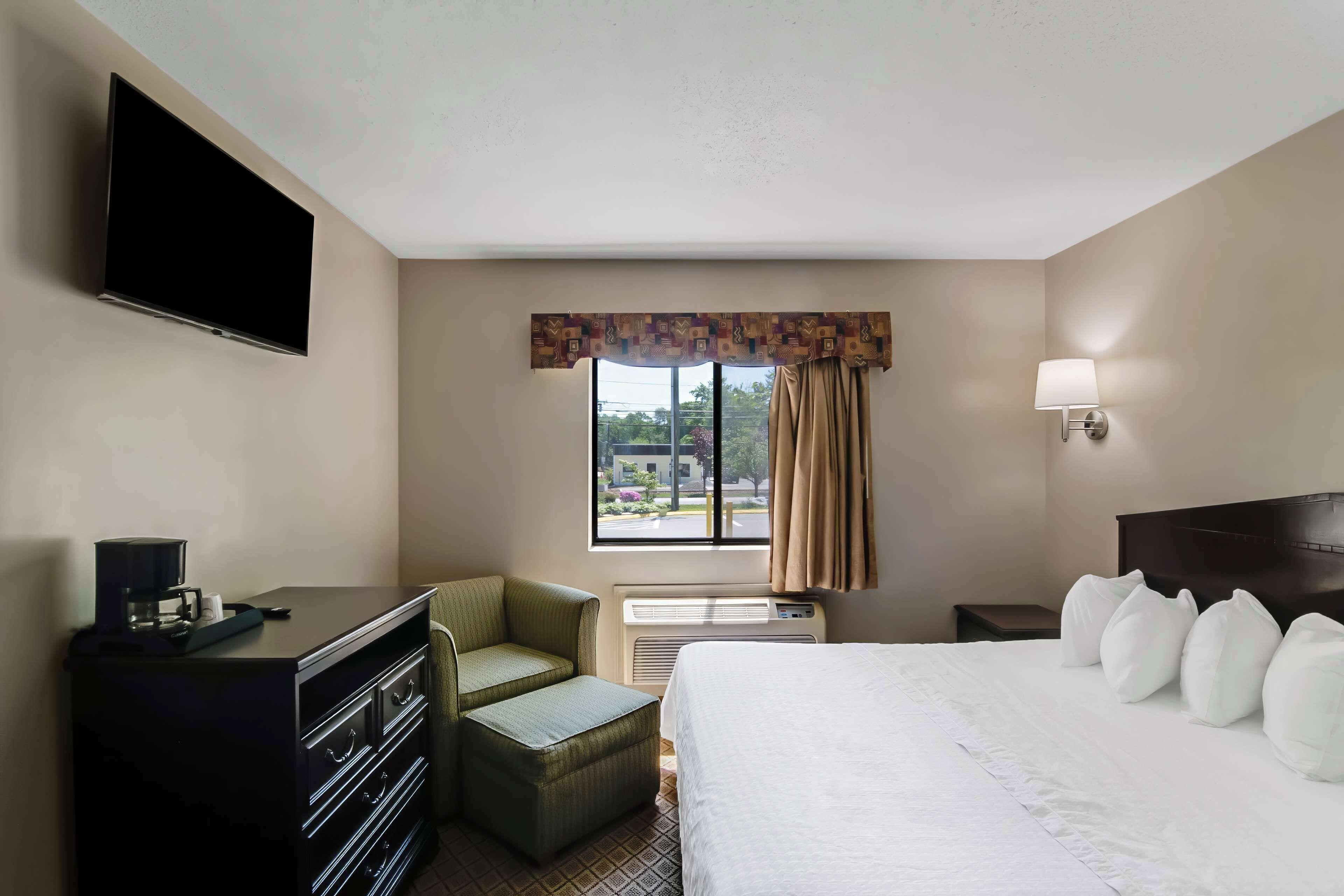 Deluxe Family Suite