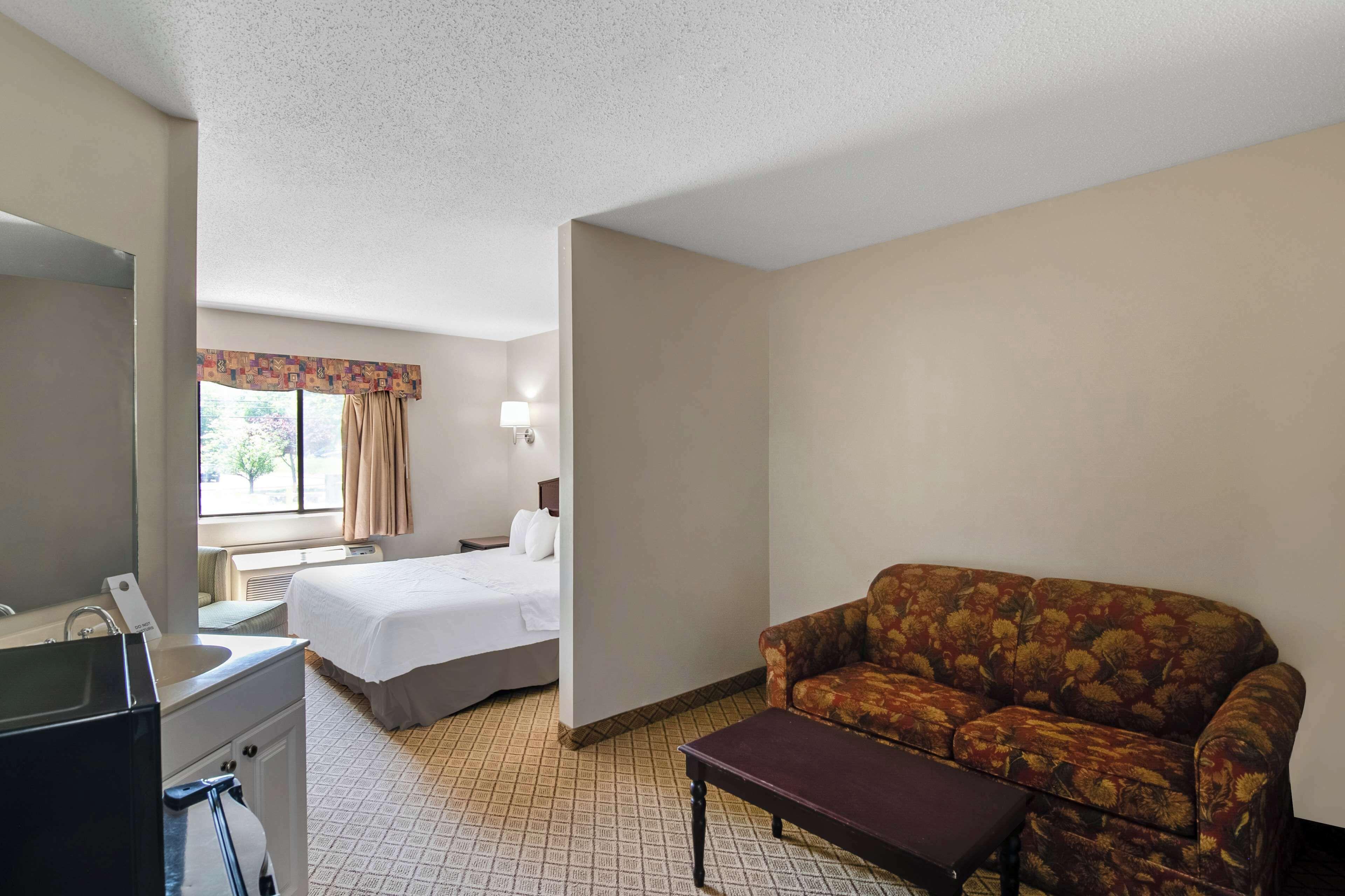Deluxe Family Suite