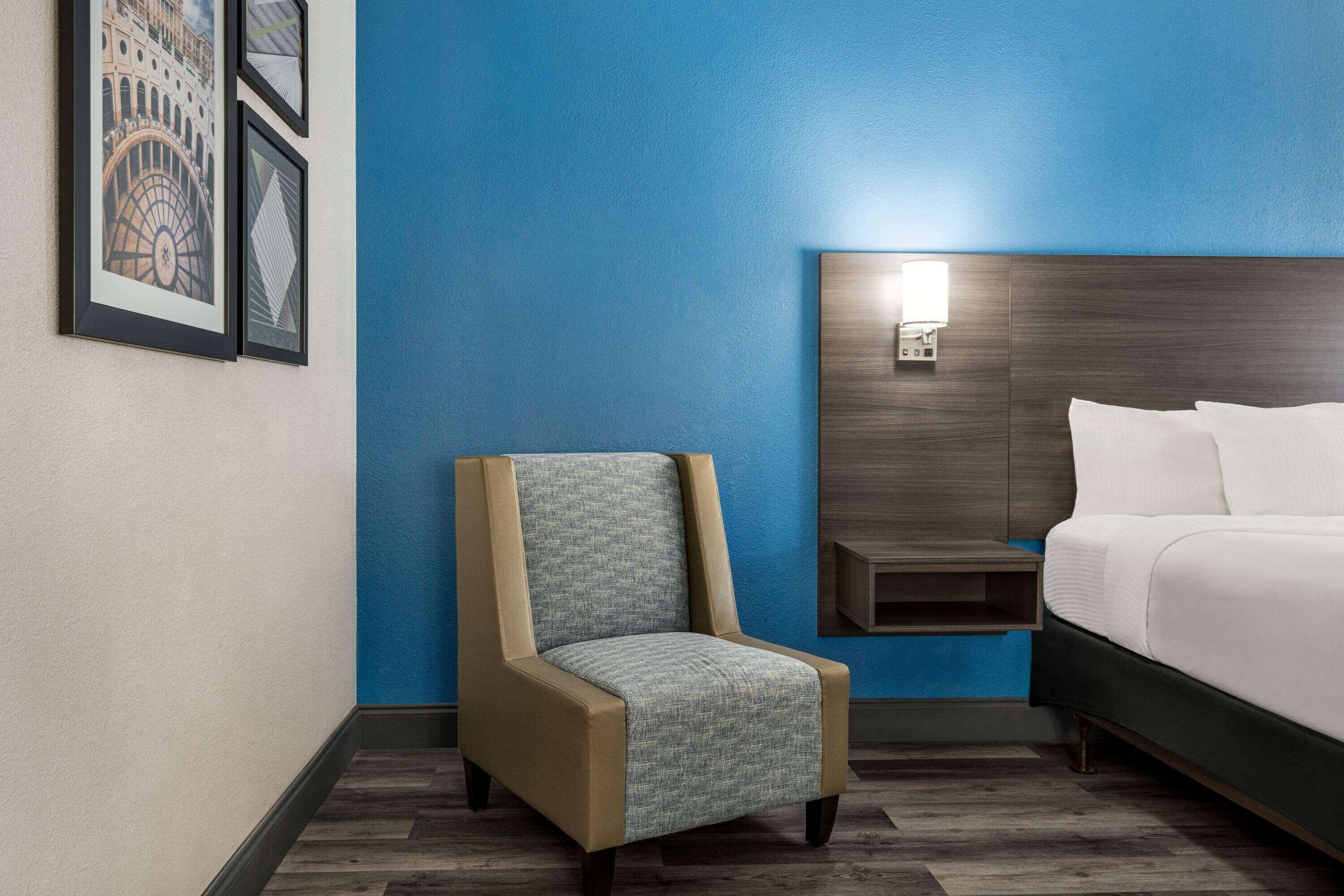 Deluxe Queen Room Two Queen Beds Non-Smoking