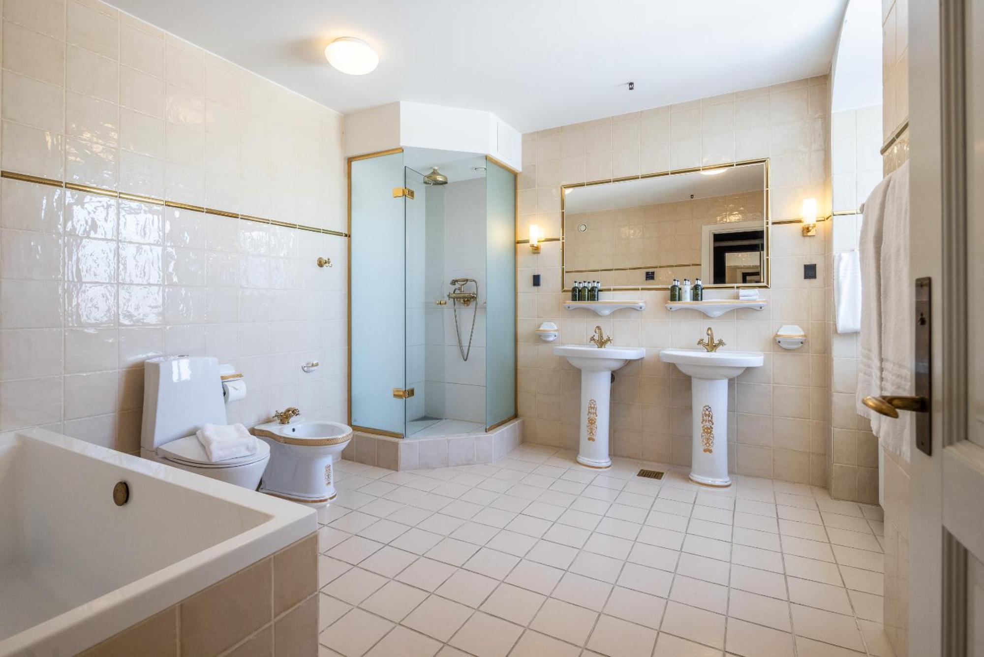 King's Suite