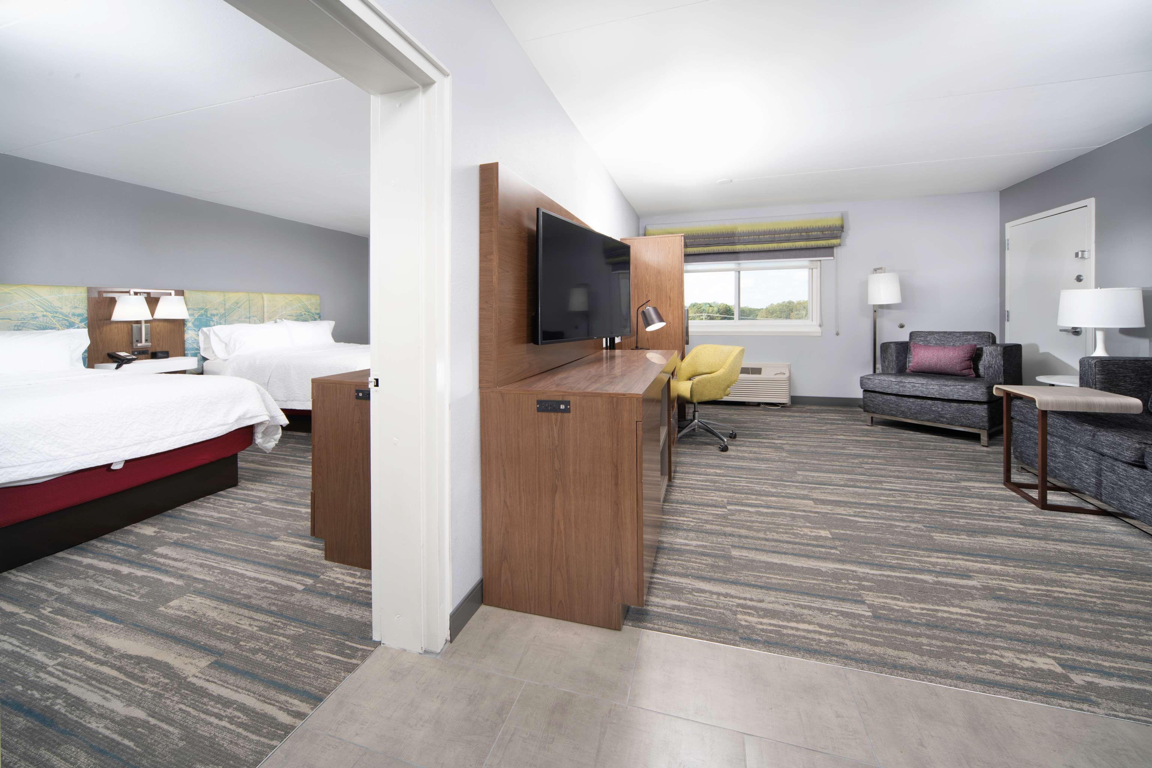 Queen Suite Two Queen Beds Non-Smoking