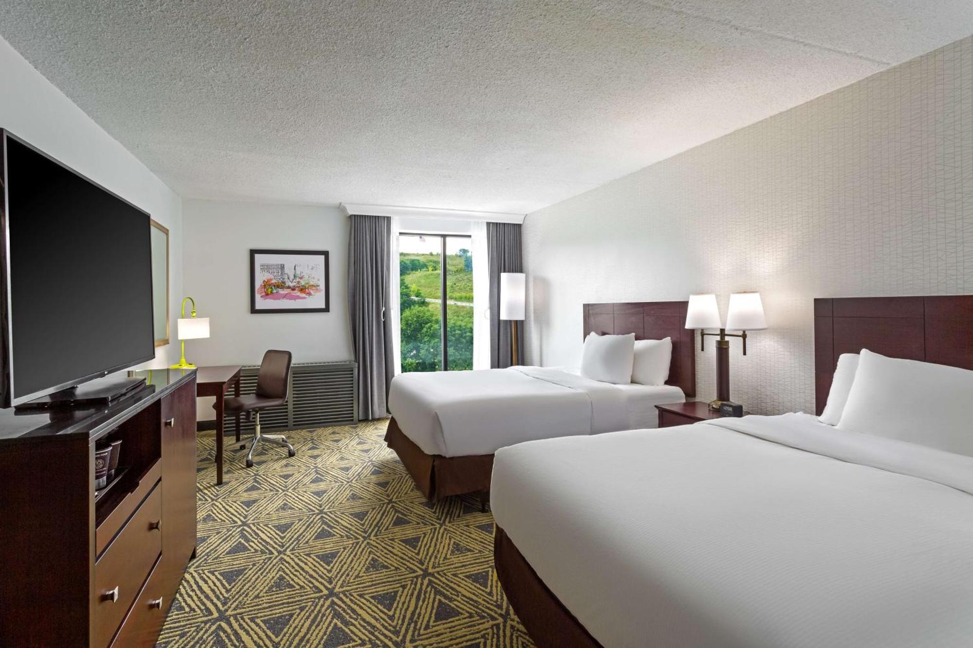 Queen Room Two Queen Beds Non-Smoking