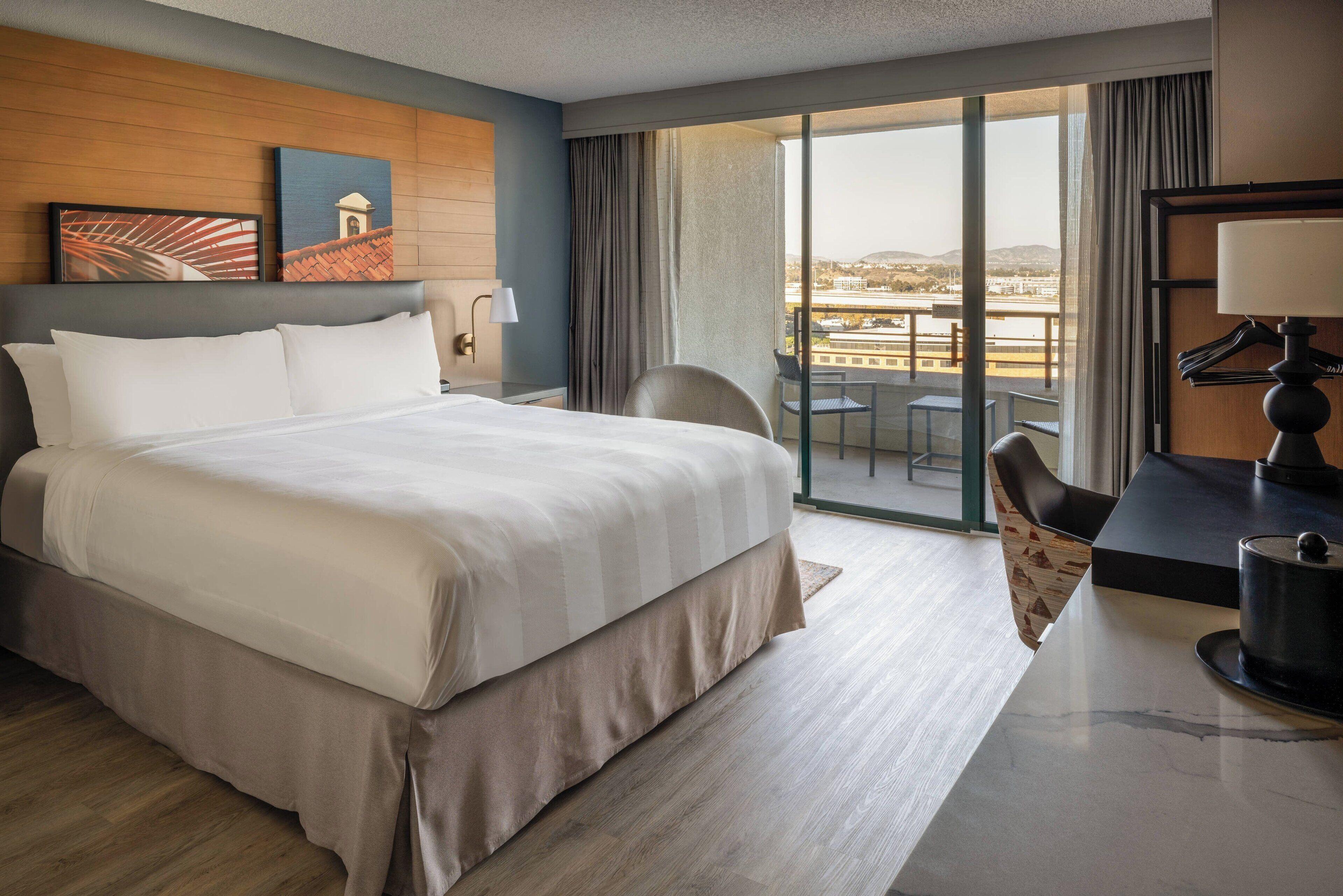 King Room Balcony City View