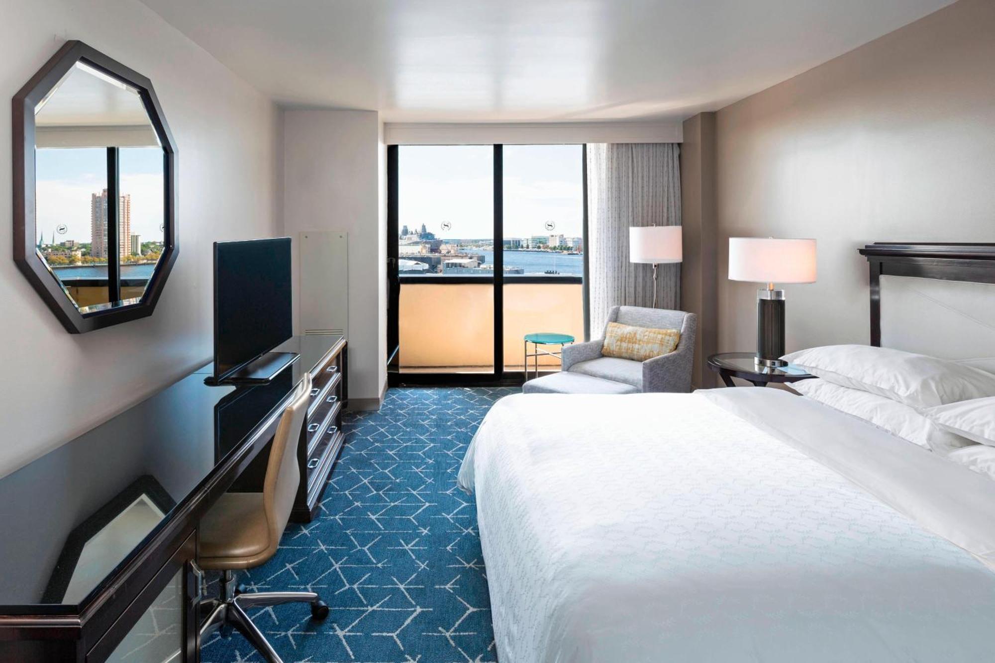 Guest room 1 King Harbor view