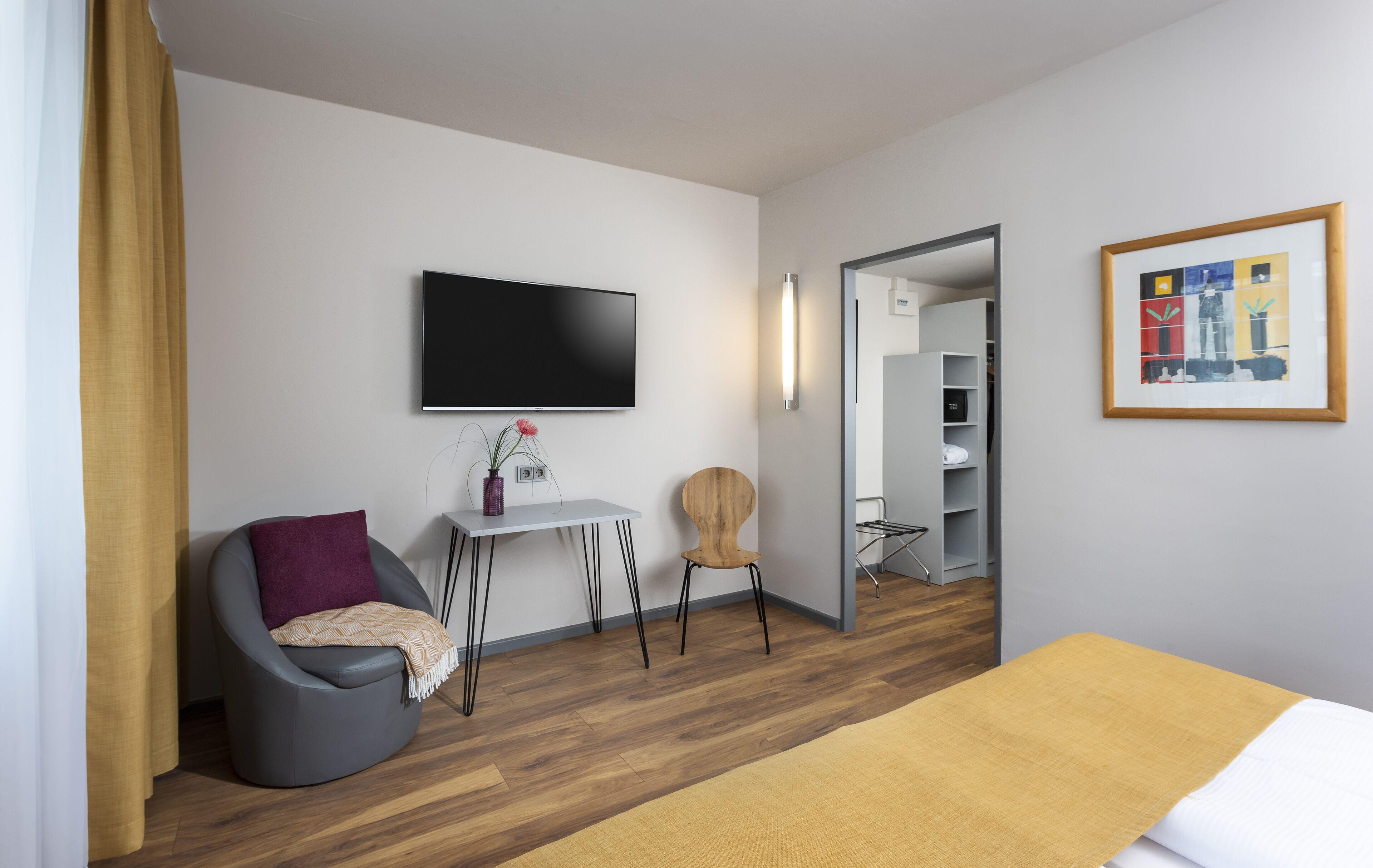 Double Room Pure
