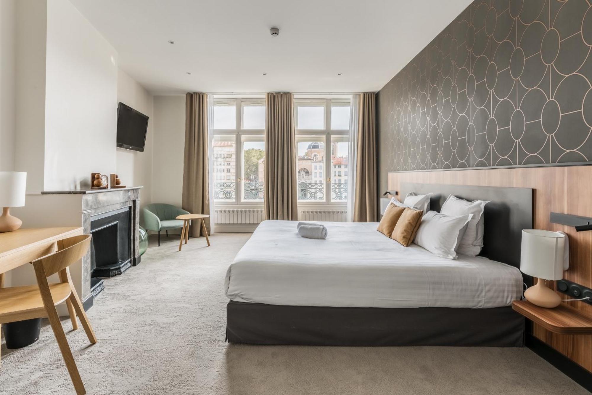 Deluxe Double Room River View