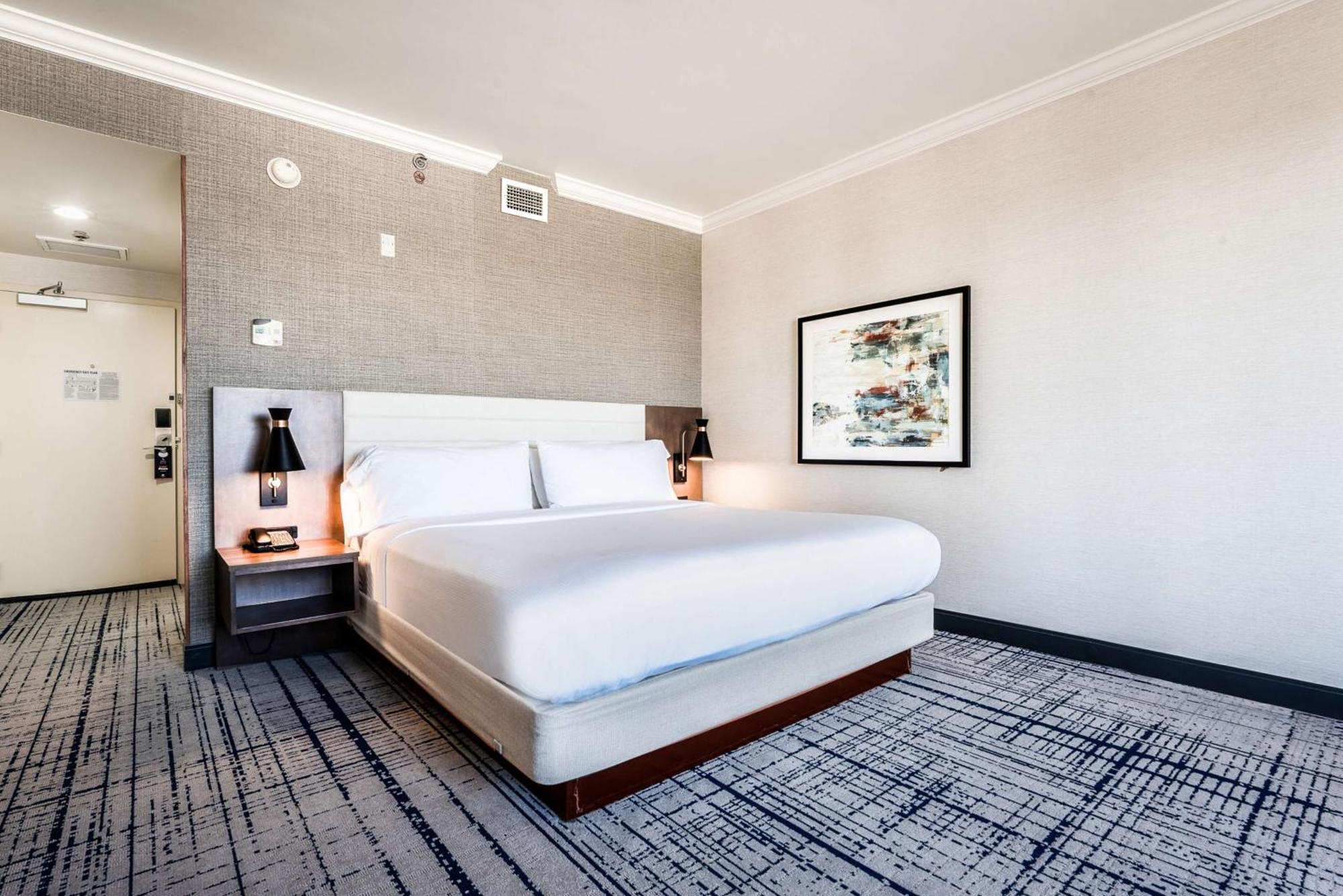 Corner King Room Panoramic View