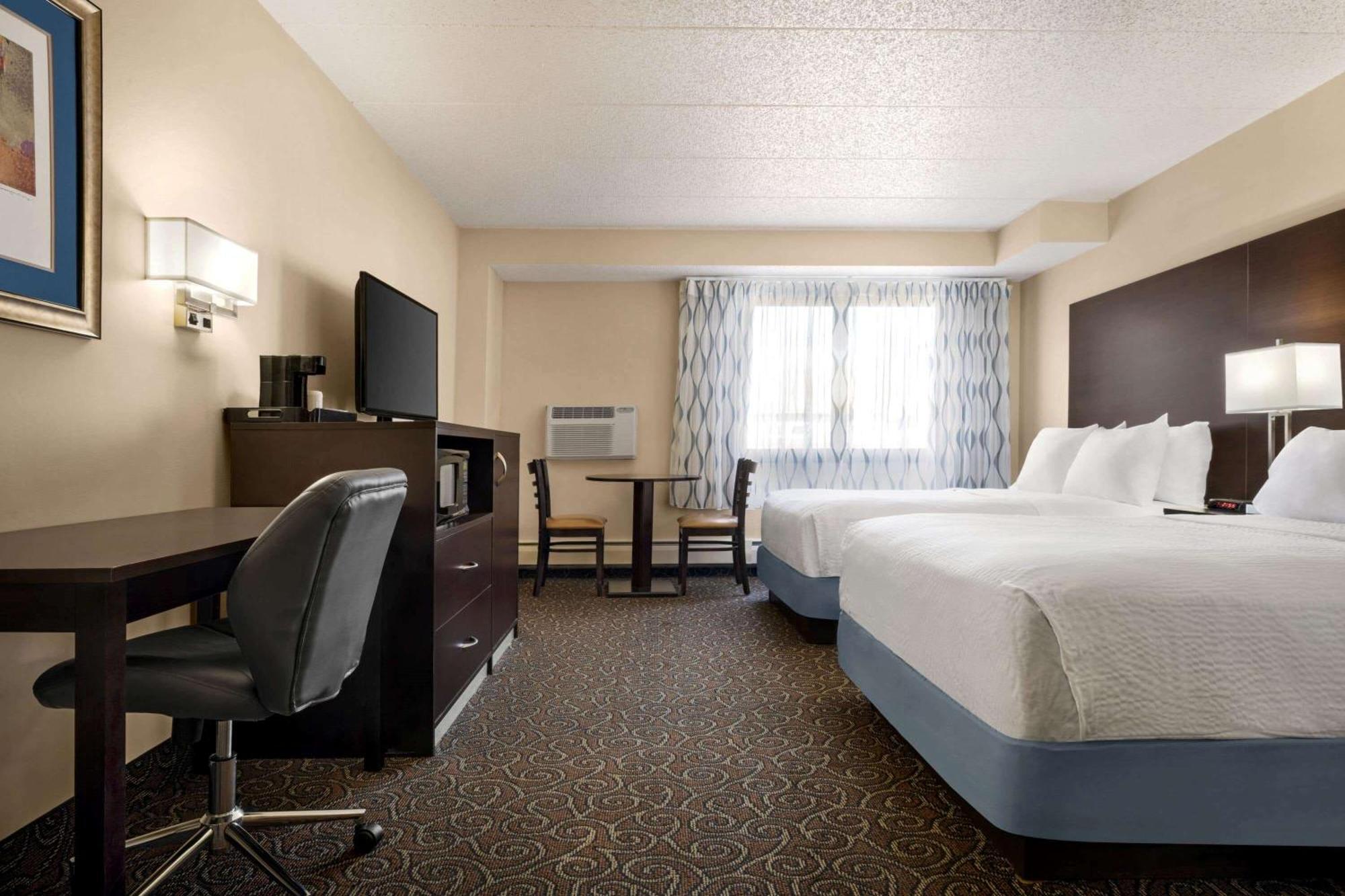 Std Room Two Double Beds Disability Access or Non-Smoking
