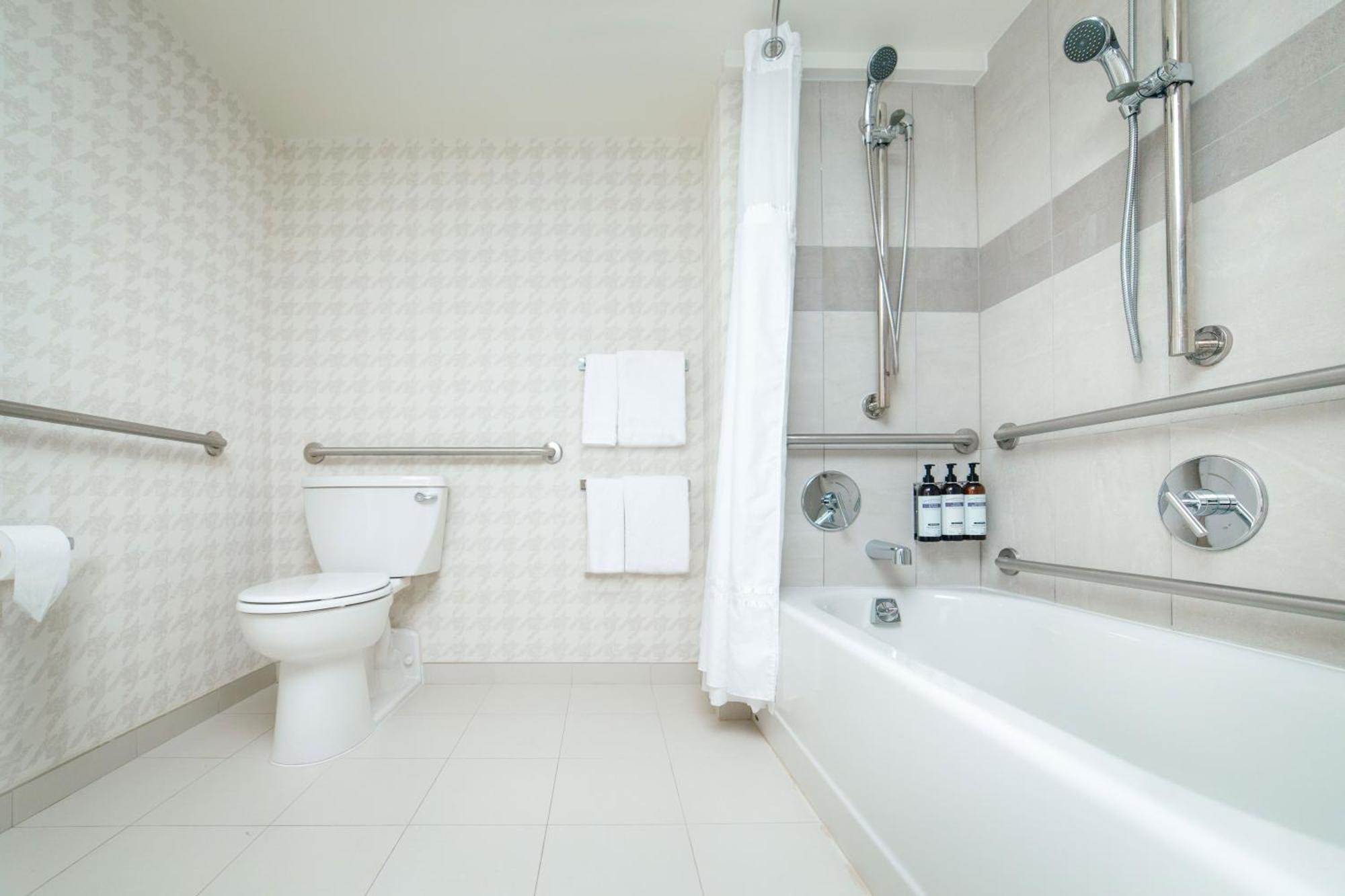 King Room Accessible Tub Disability Access