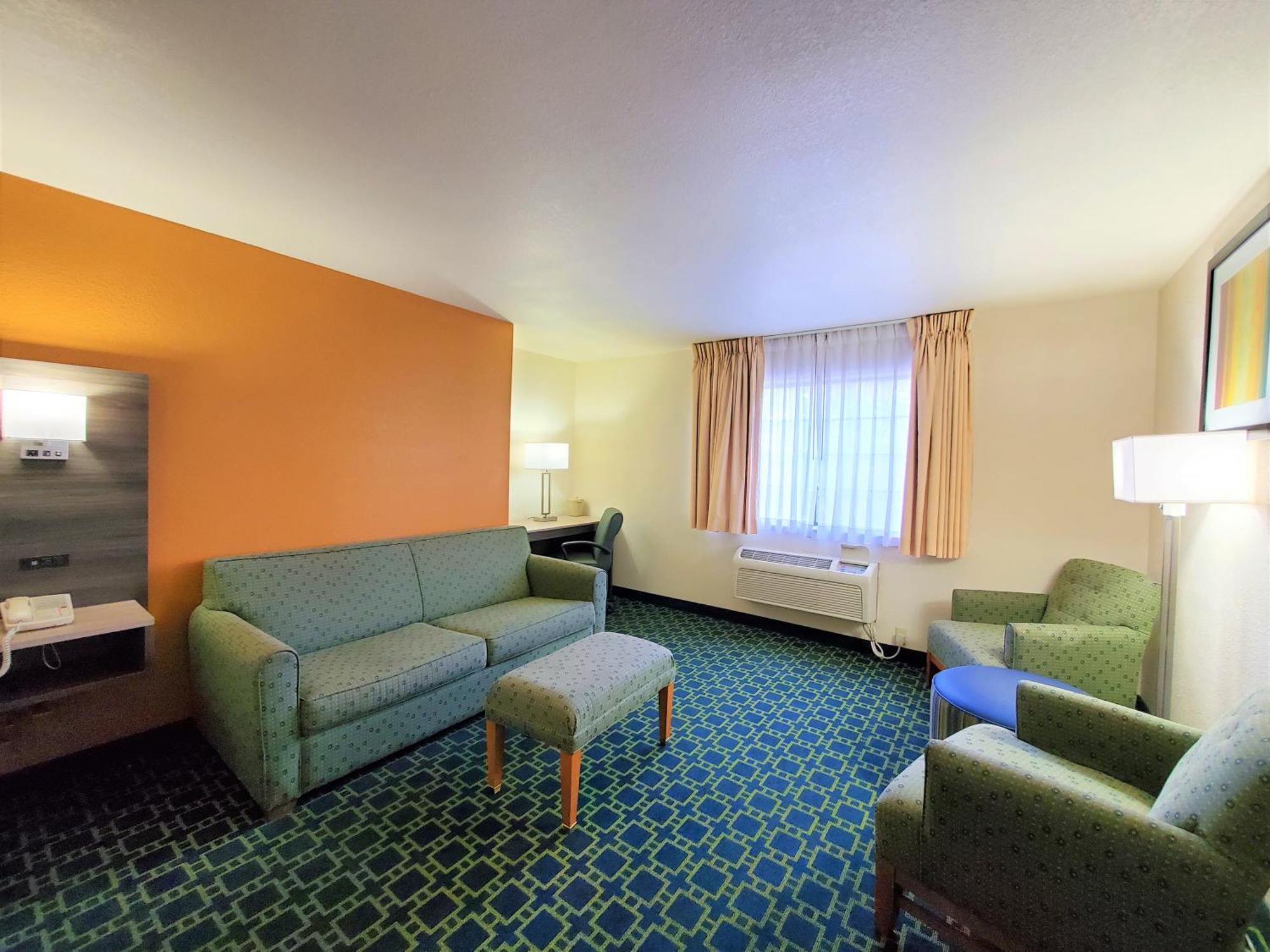 King Studio Suite Non-Smoking