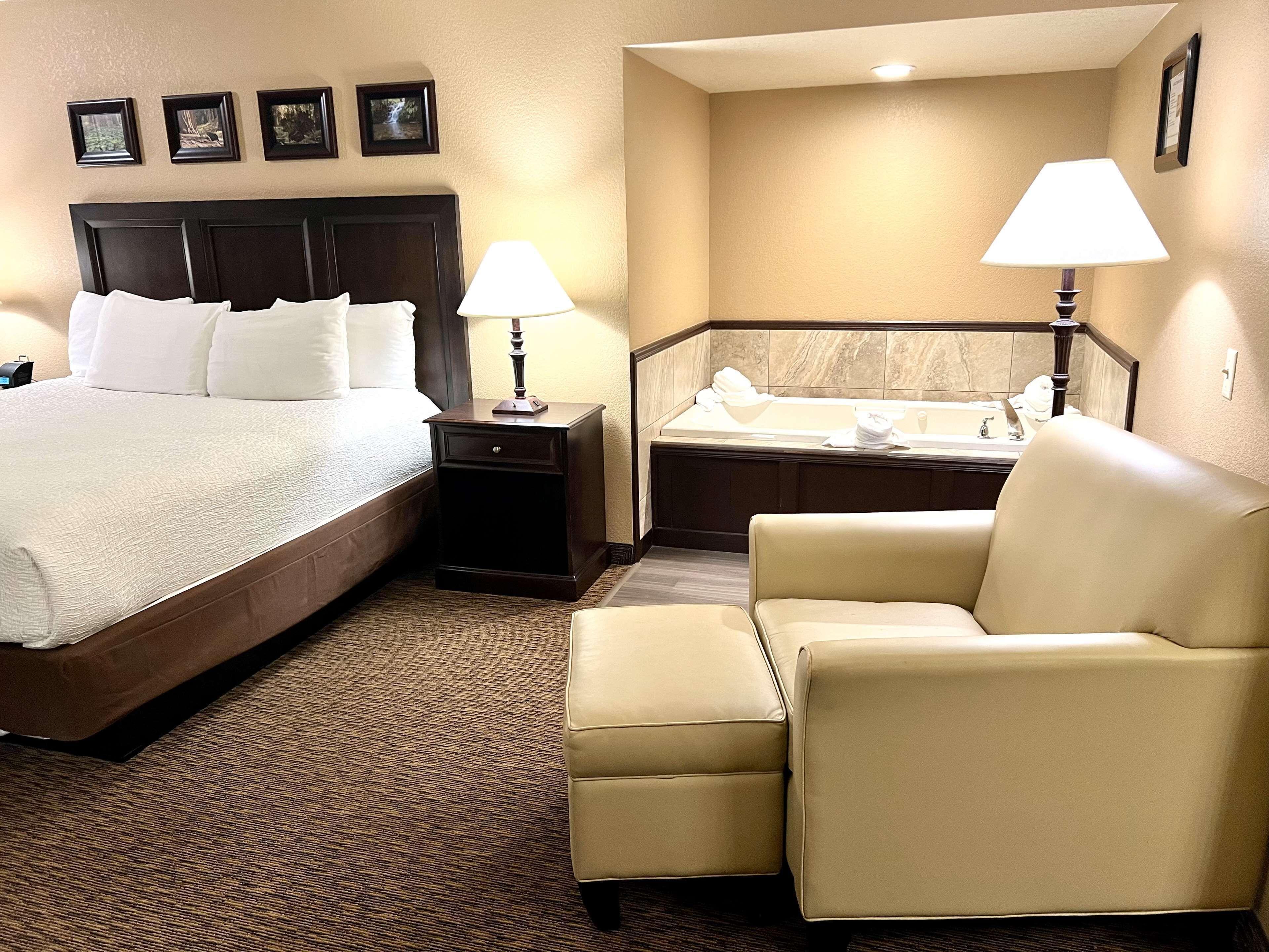 King Room Spa Bath